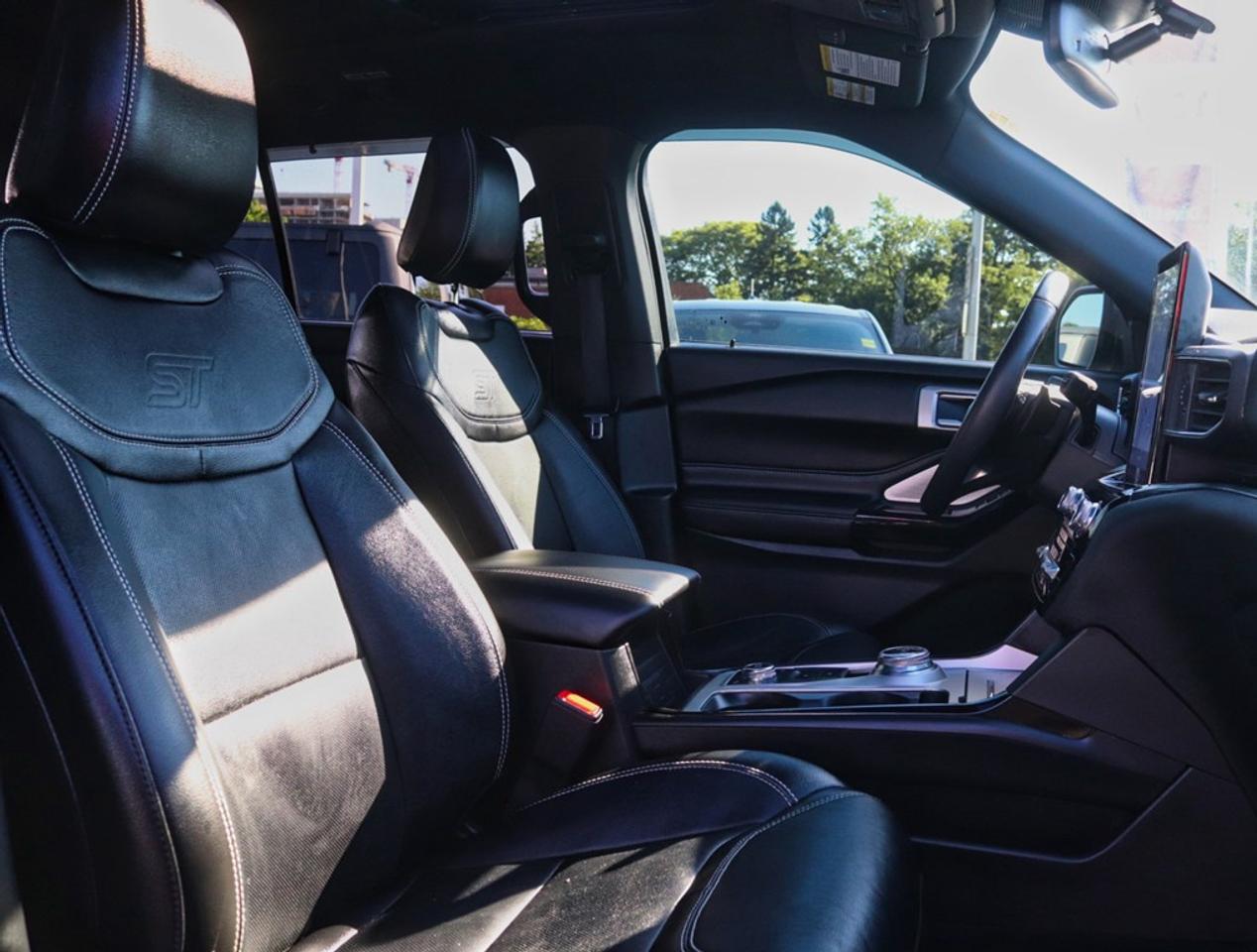 2023 Ford Explorer ST | 4WD | 3.0L | ROOF | TECH PKG | 360 | 21s Photo