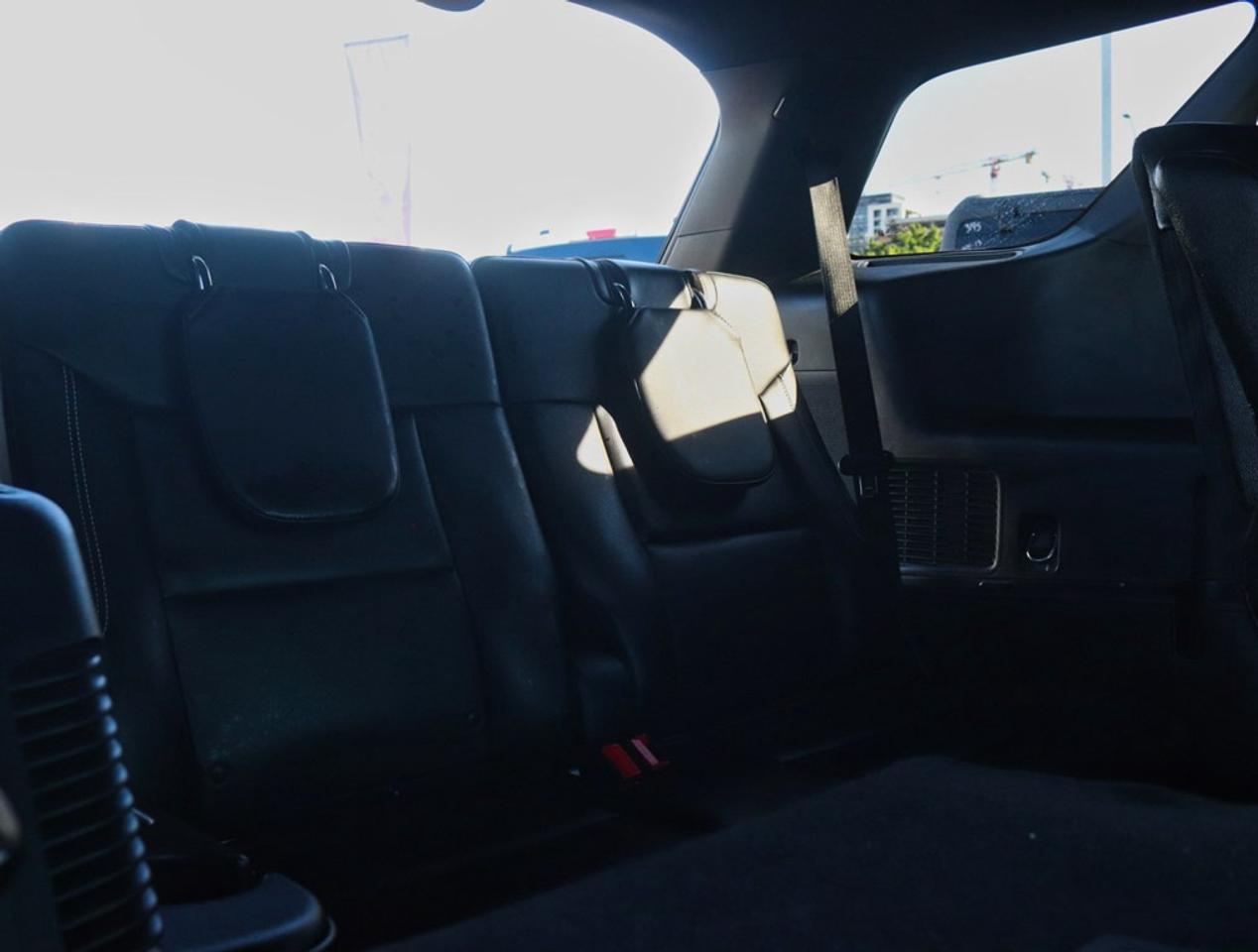 2023 Ford Explorer ST | 4WD | 3.0L | ROOF | TECH PKG | 360 | 21s Photo