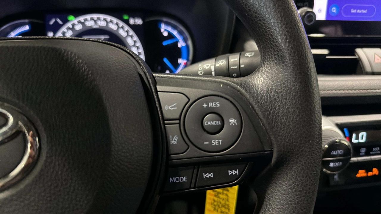 2023 Toyota RAV4 LE HYBRID | AWD | HEATED SEATS | CARPLAY | Photo