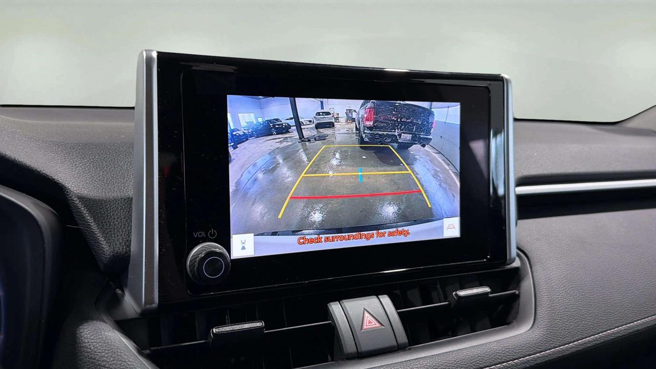 2023 Toyota RAV4 LE HYBRID | AWD | HEATED SEATS | CARPLAY | Photo