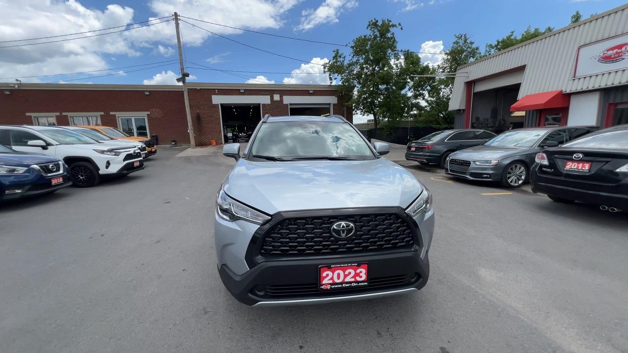 2023 Toyota Corolla Cross LE AWD | ONLY 28,00KMS! | SUNROOF | CARPLAY | A/C Photo
