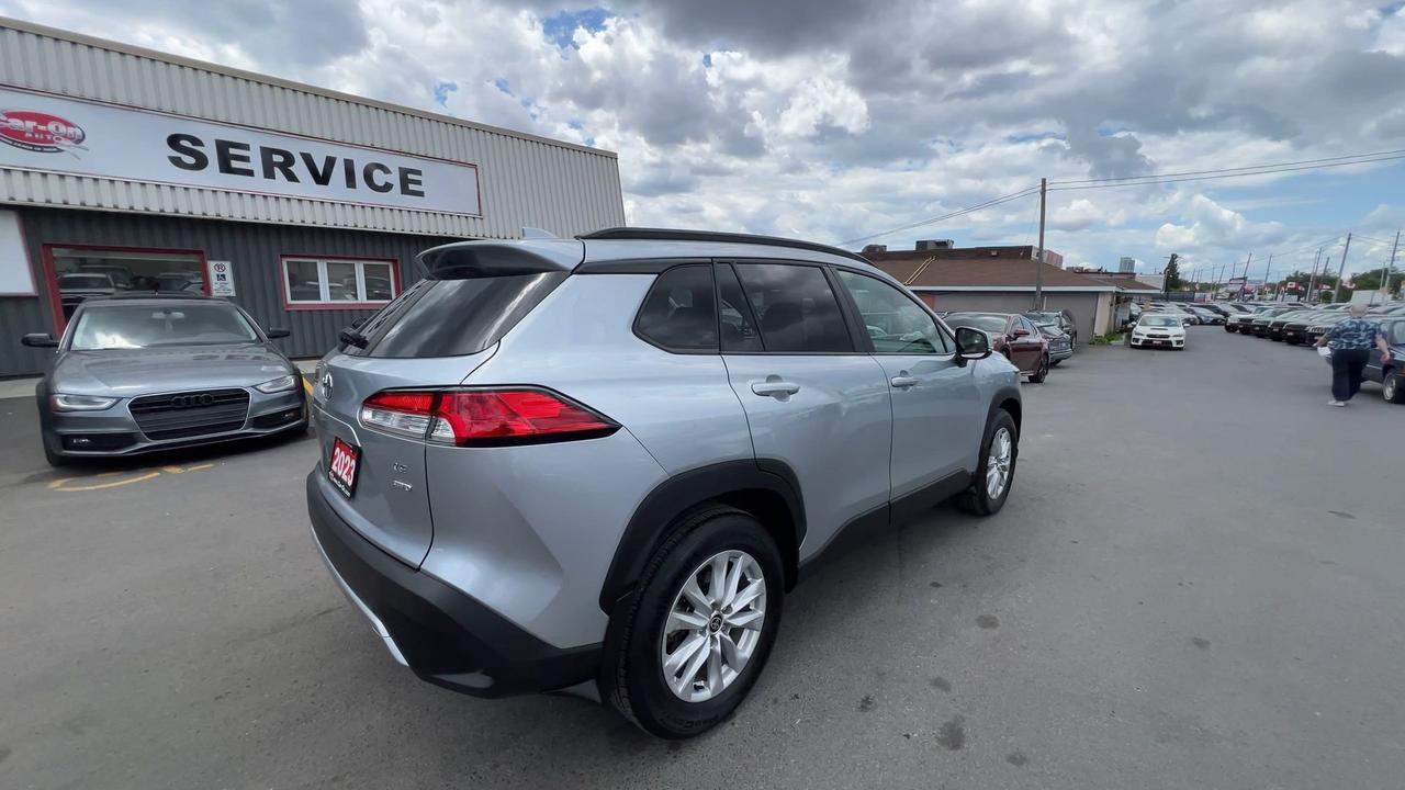 2023 Toyota Corolla Cross LE AWD | ONLY 28,00KMS! | SUNROOF | CARPLAY | A/C Photo
