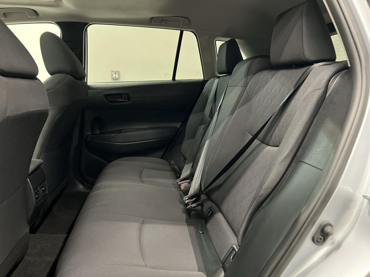 2023 Toyota Corolla Cross LE AWD | ONLY 28,00KMS! | SUNROOF | CARPLAY | A/C Photo