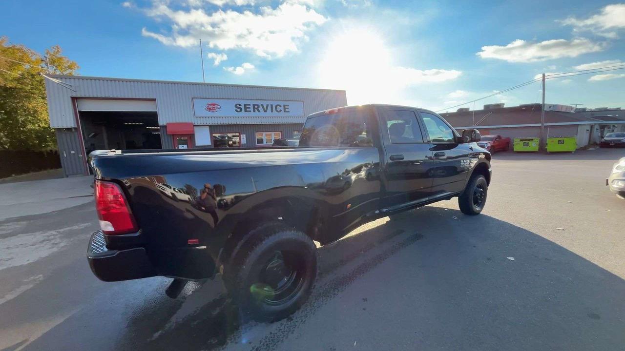 2016 RAM 3500 DUALLY 4X4 |CREW |LOW KMS! | 6.7L CUMMINS |8FT BOX Photo
