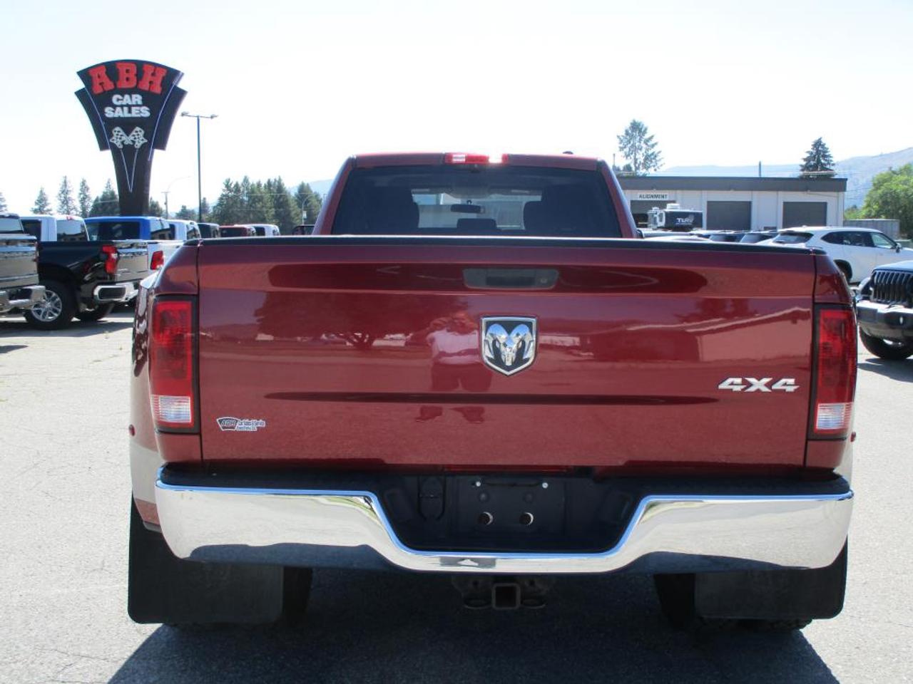 2011 RAM 3500 ST CREW CAB 4X4 Photo