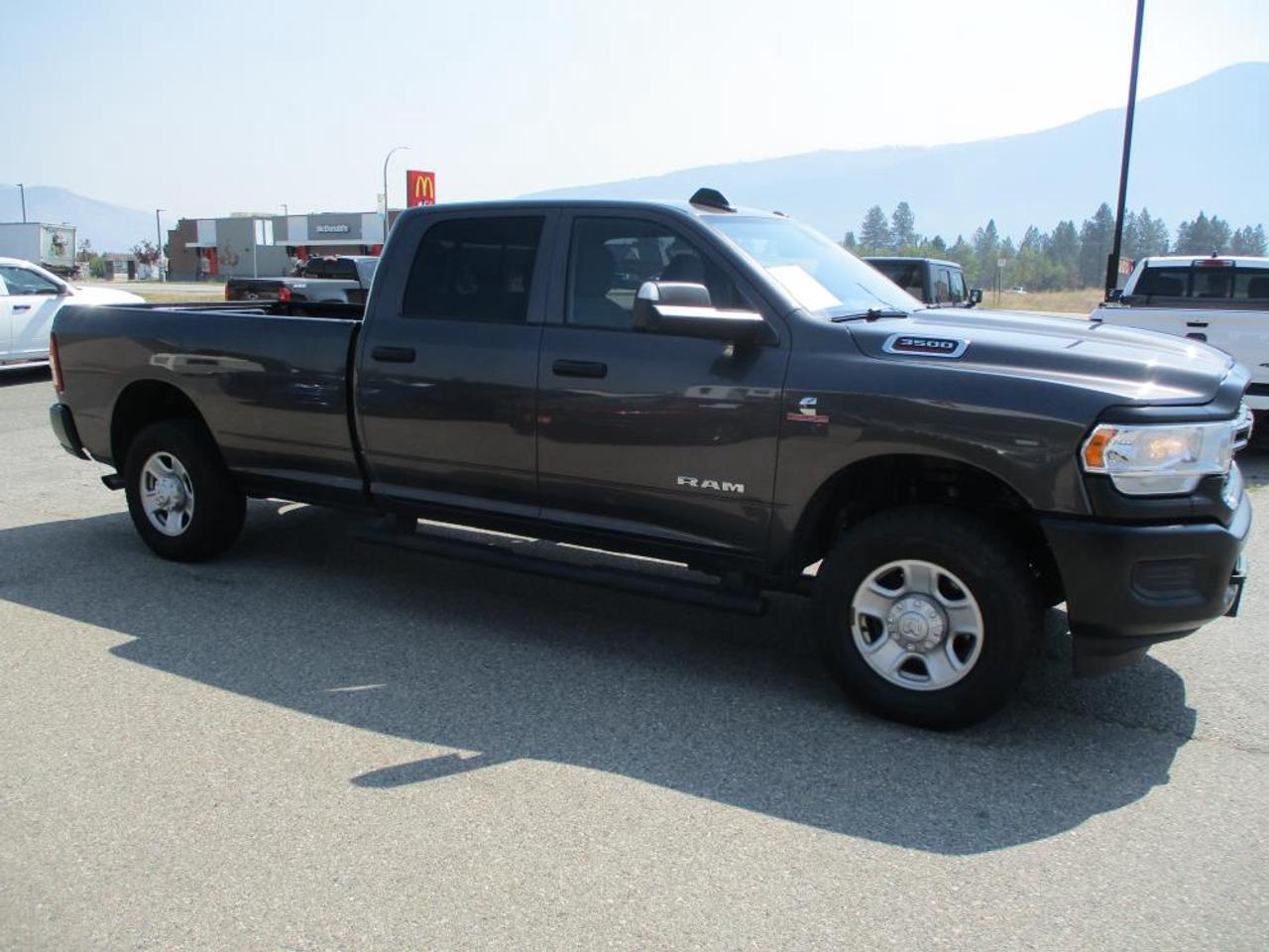 2022 RAM 3500 TRADESMAN DIESEL 4X4 - Photo #4