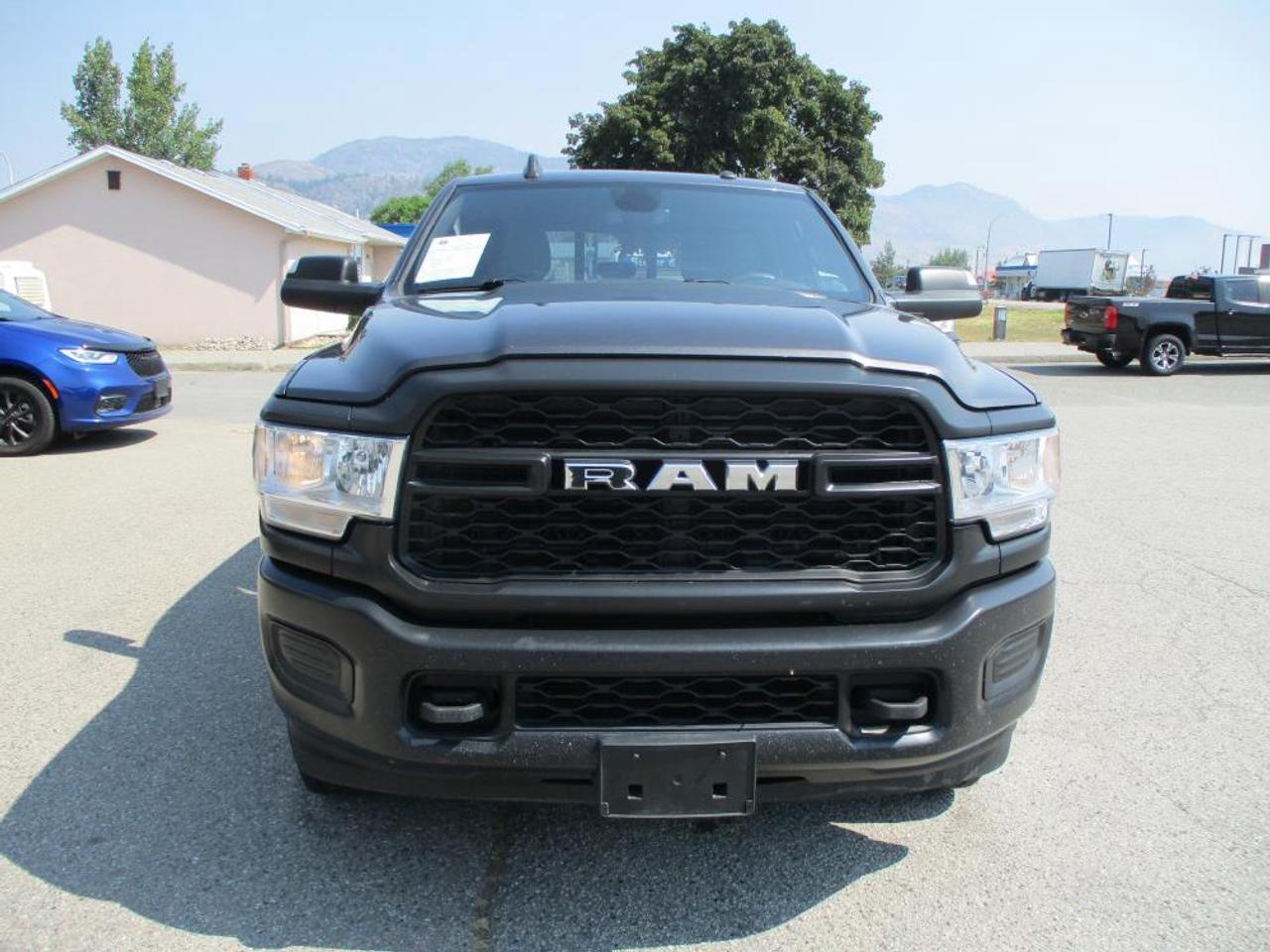 2022 RAM 3500 TRADESMAN DIESEL 4X4 - Photo #2