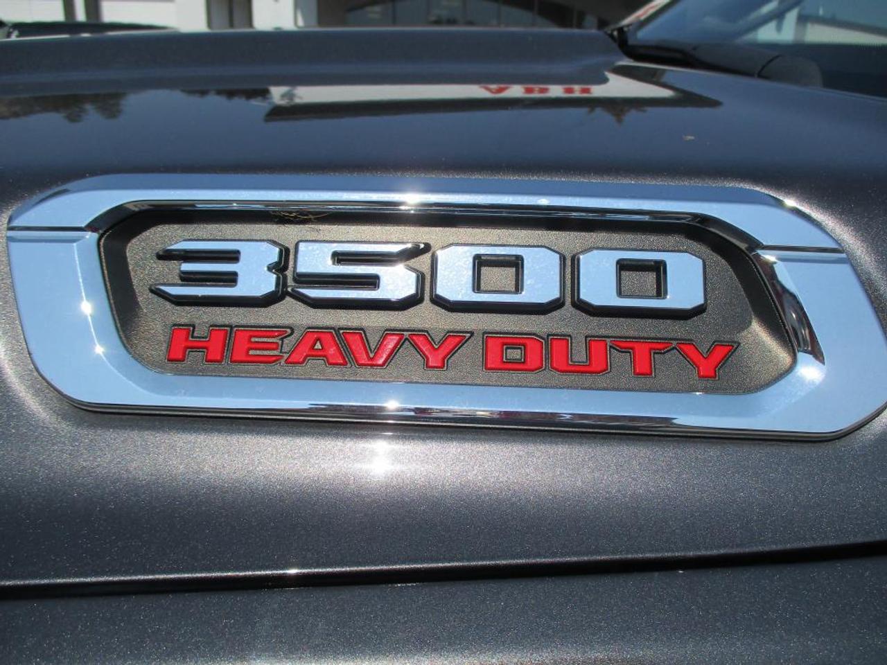2022 RAM 3500 TRADESMAN DIESEL 4X4 Photo