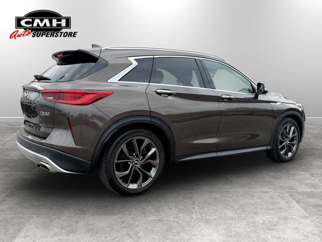 2019 Infiniti QX50 Sensory AWD  **CLEAN CARFAX** Photo
