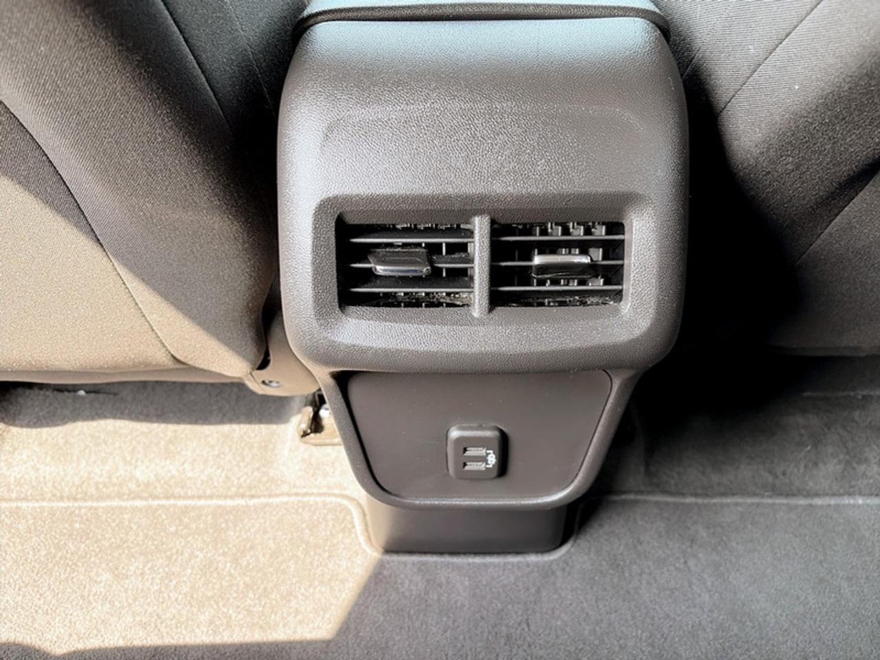 2024 Chevrolet Equinox LT  **CLEAN CARFAX** Photo