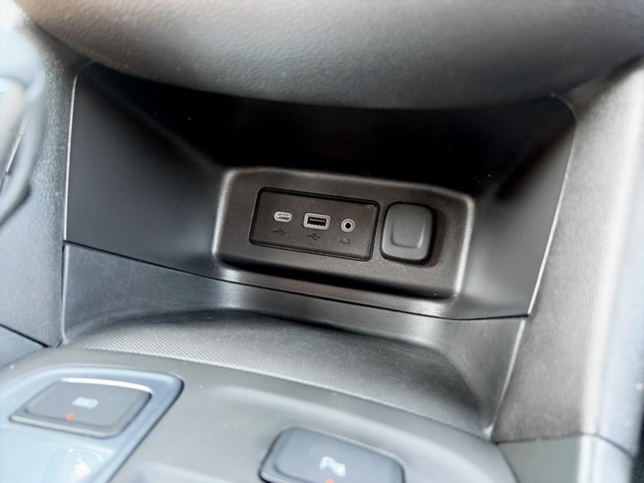 2024 Chevrolet Equinox LT  **CLEAN CARFAX** Photo