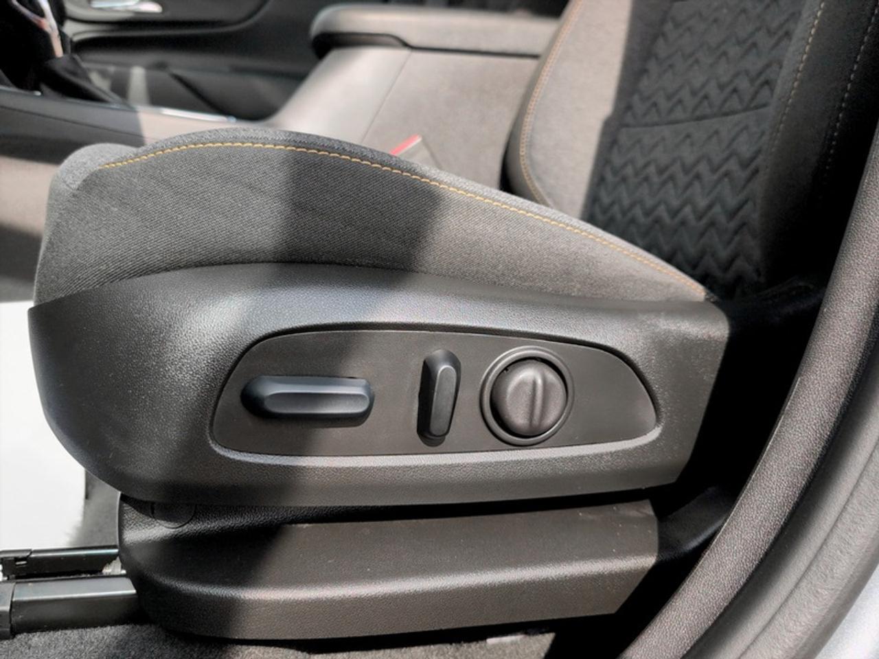 2024 Chevrolet Equinox LT  **CLEAN CARFAX** Photo
