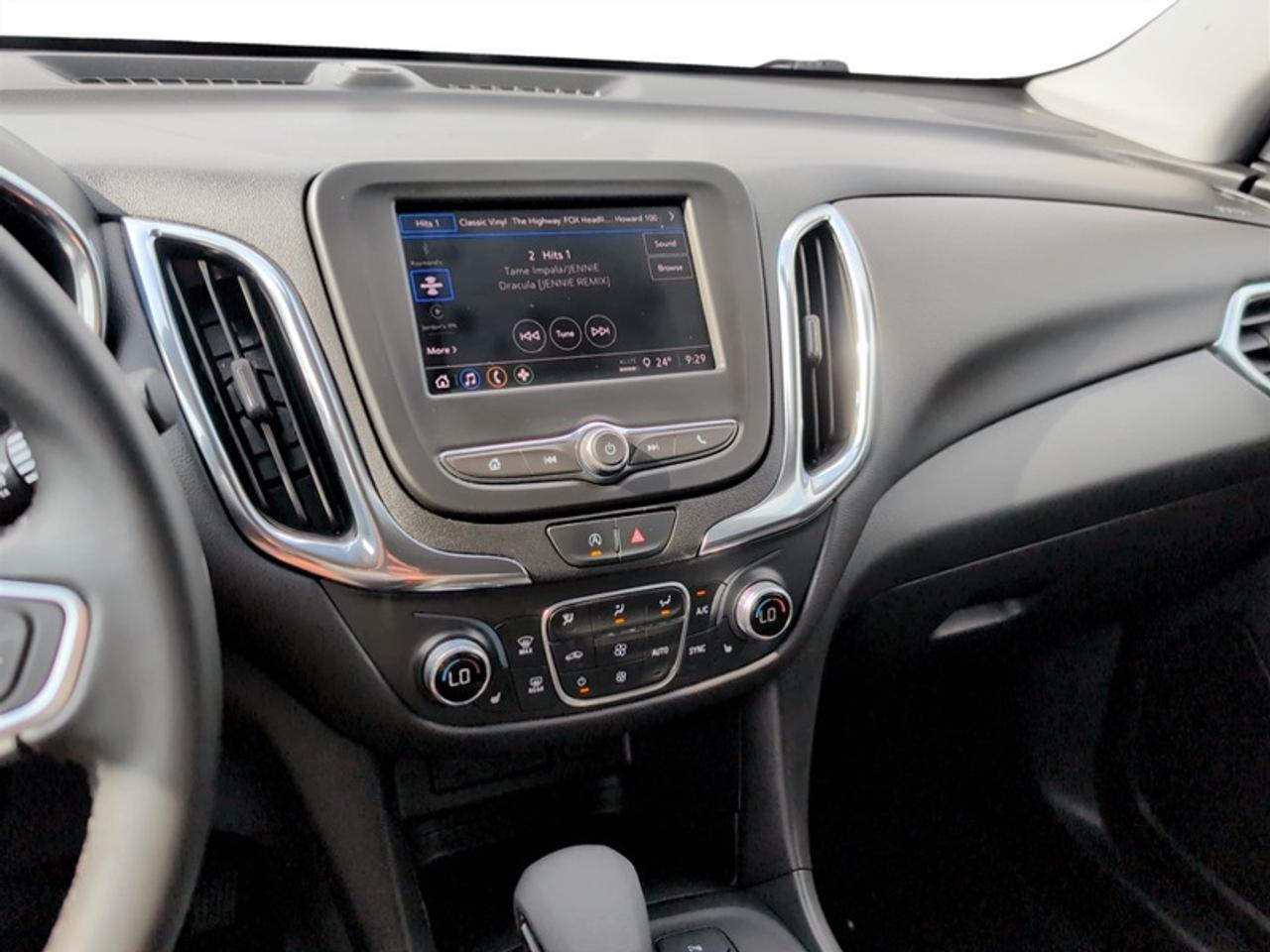 2024 Chevrolet Equinox LT  **CLEAN CARFAX** Photo
