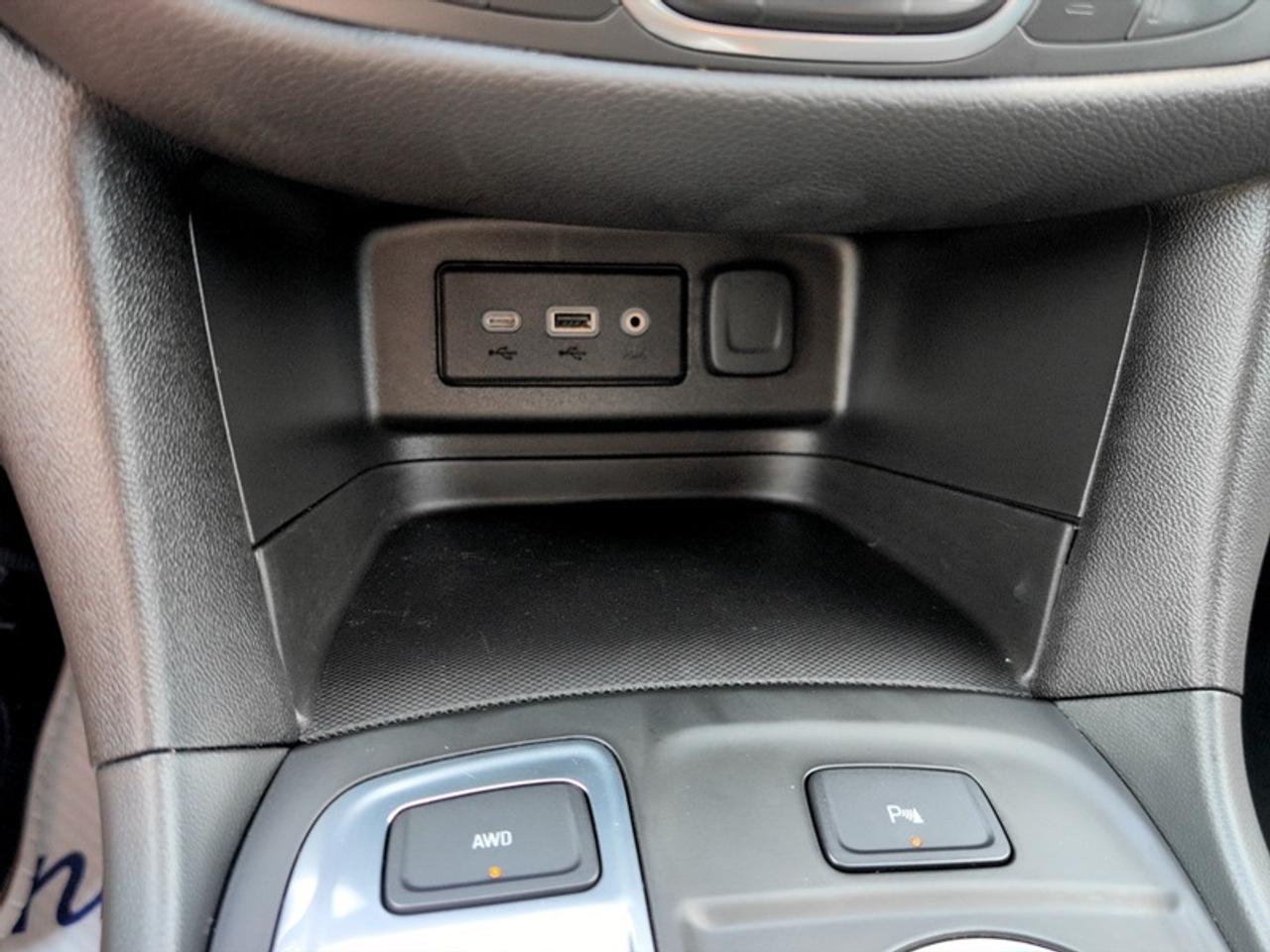 2024 Chevrolet Equinox LT  **CLEAN CARFAX** Photo