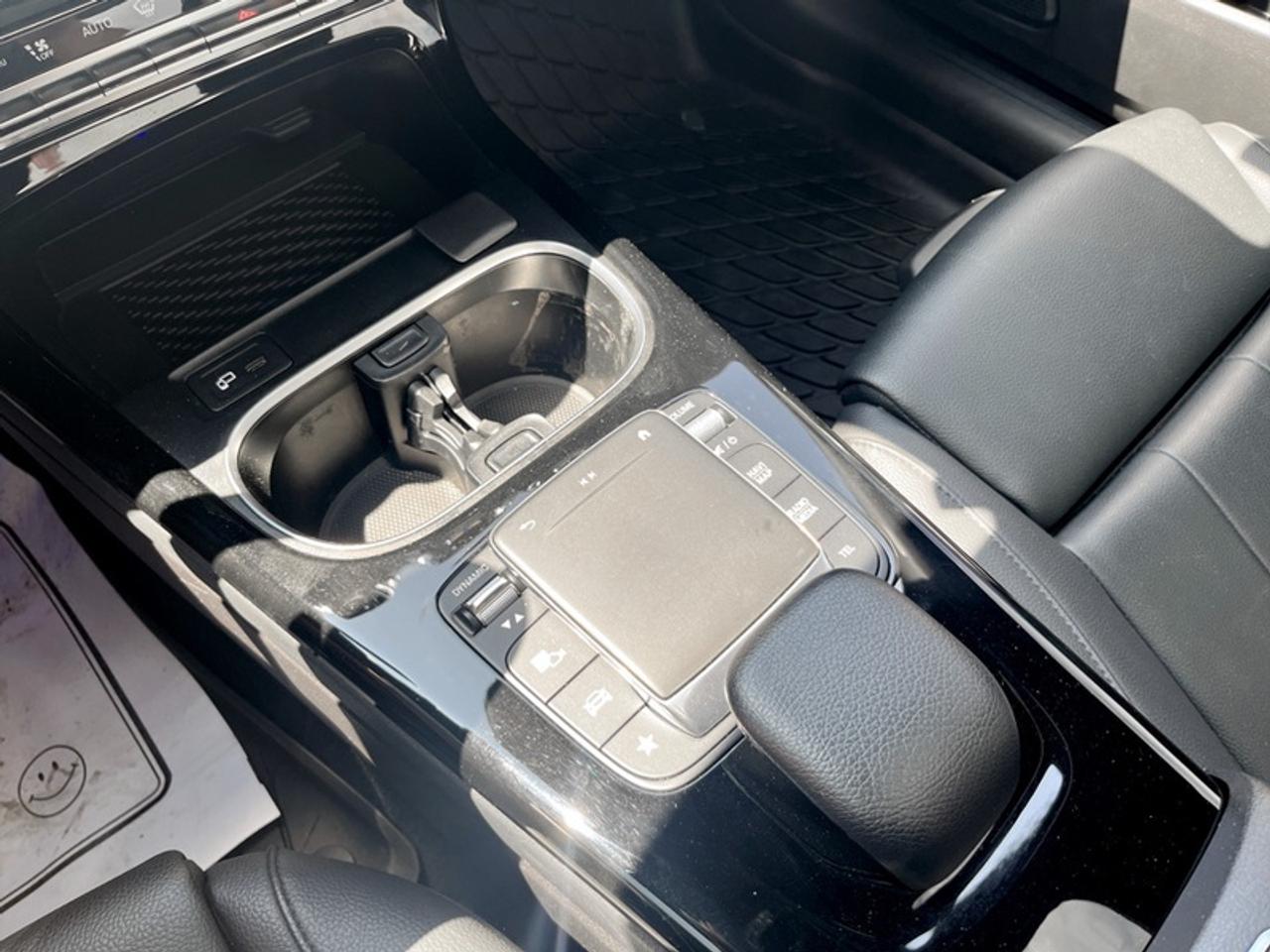 2023 Mercedes-Benz CLA-Class 250 4MATIC®  *CLEAN CF - LOW KMS* Photo