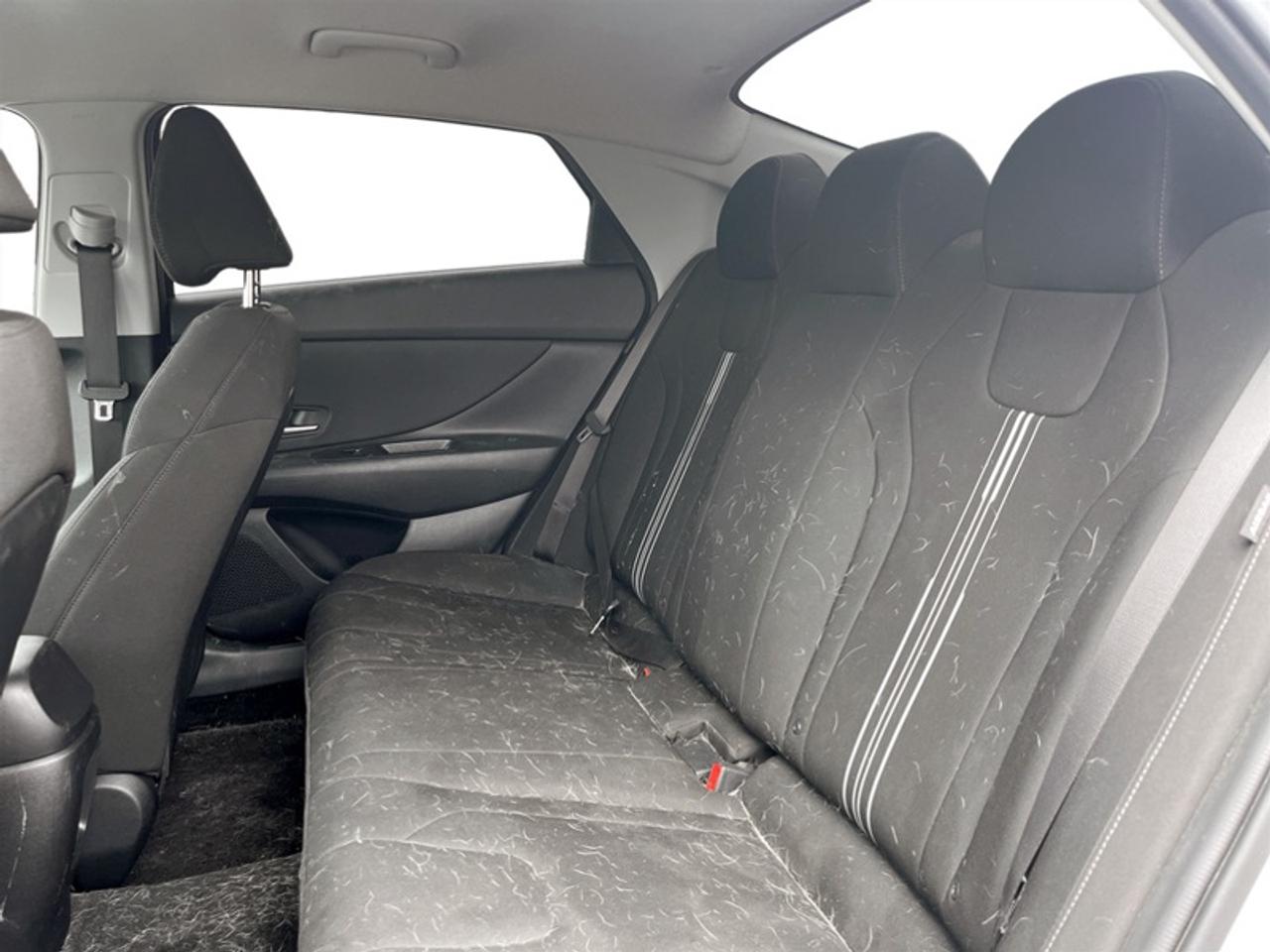 2024 Hyundai Elantra Preferred IVT  - Low Mileage Photo