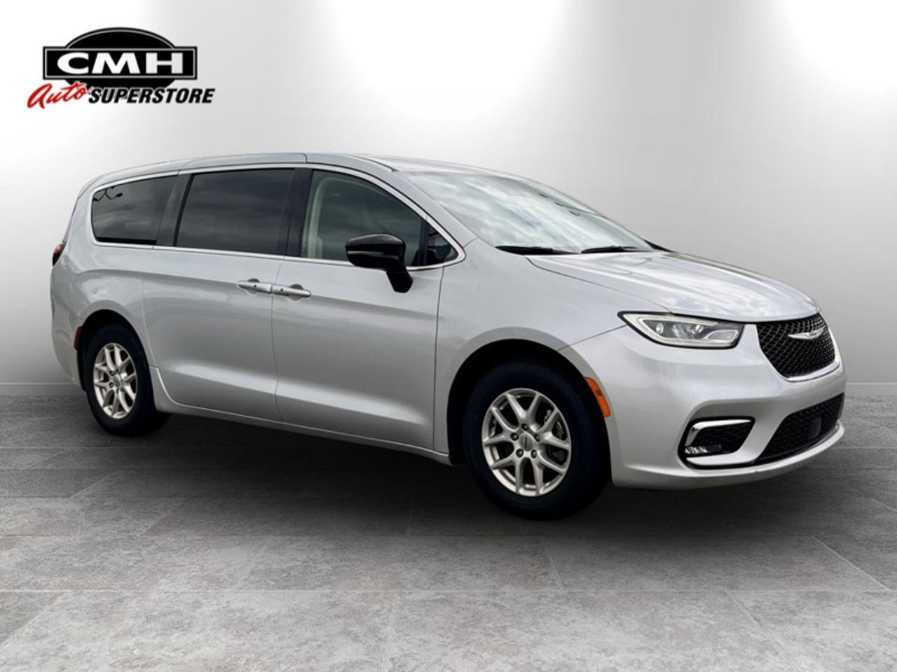 2024 Chrysler Pacifica Touring L Photo