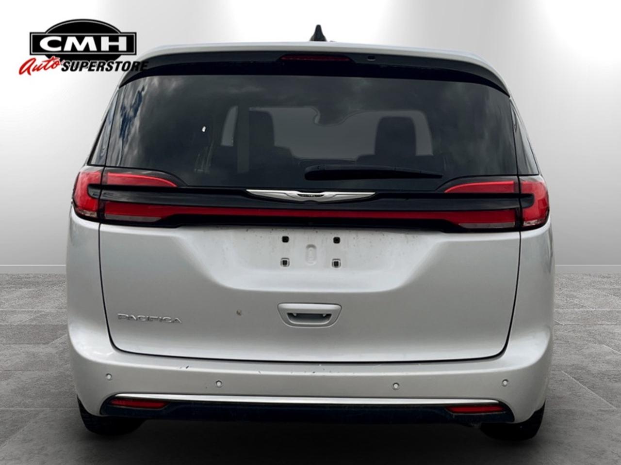 2024 Chrysler Pacifica Touring L Photo