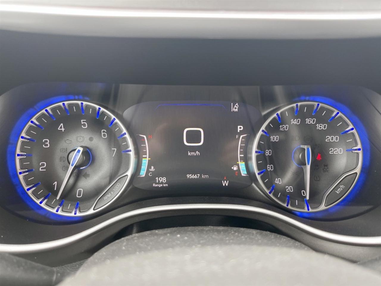 2024 Chrysler Pacifica Touring L Photo