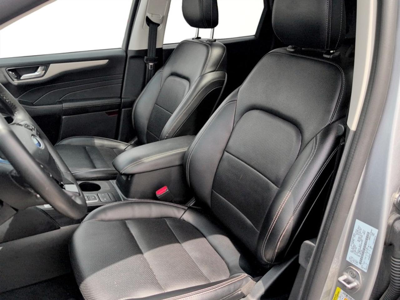2022 Ford Escape SEL w/Pano Roof  *CLEAN CARFAX - LOW KMS* Photo