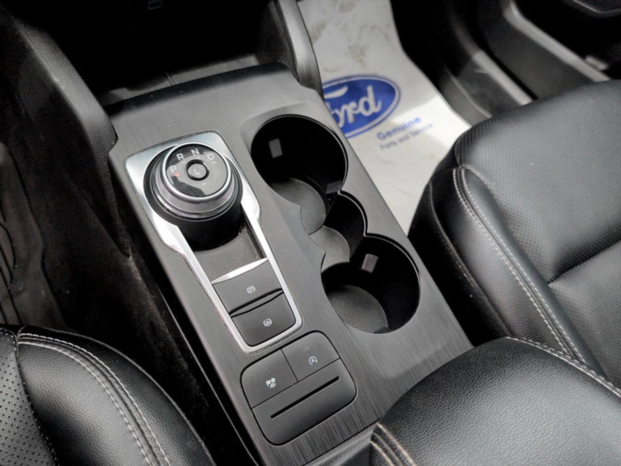 2022 Ford Escape SEL w/Pano Roof  *CLEAN CARFAX - LOW KMS* Photo