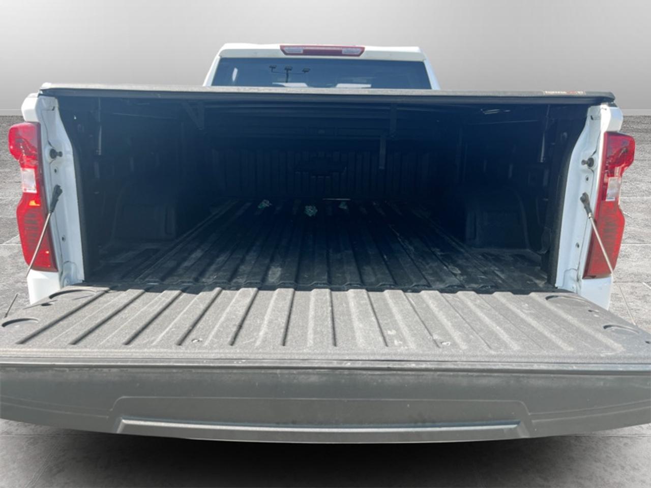 2023 Chevrolet Silverado 1500 LT  **CLEAN CARFAX** Photo