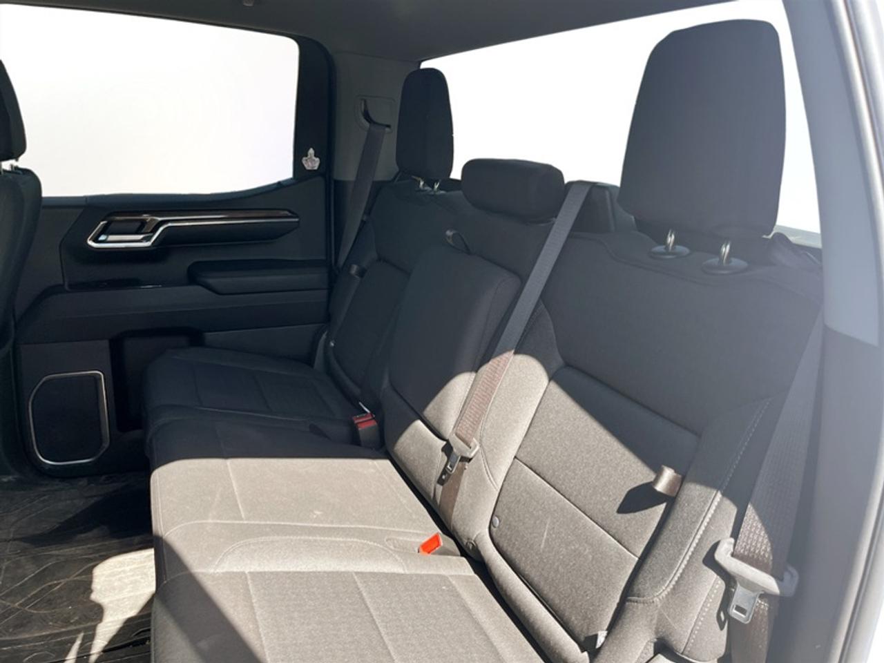 2023 Chevrolet Silverado 1500 LT  **CLEAN CARFAX** Photo