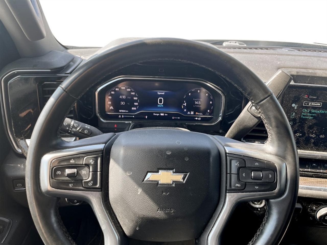 2023 Chevrolet Silverado 1500 LT  **CLEAN CARFAX** Photo