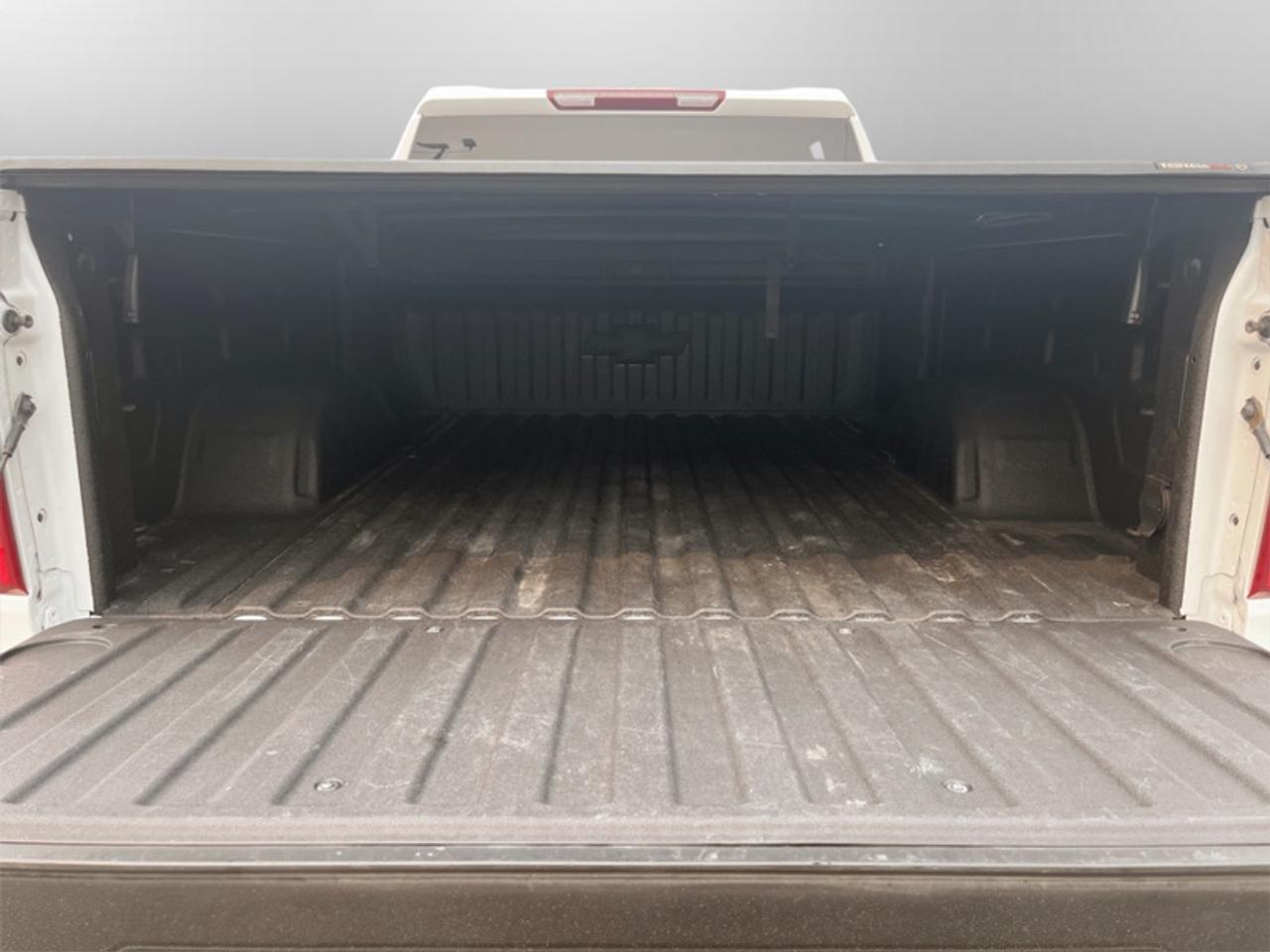 2023 Chevrolet Silverado 1500 LT  **CLEAN CARFAX** Photo