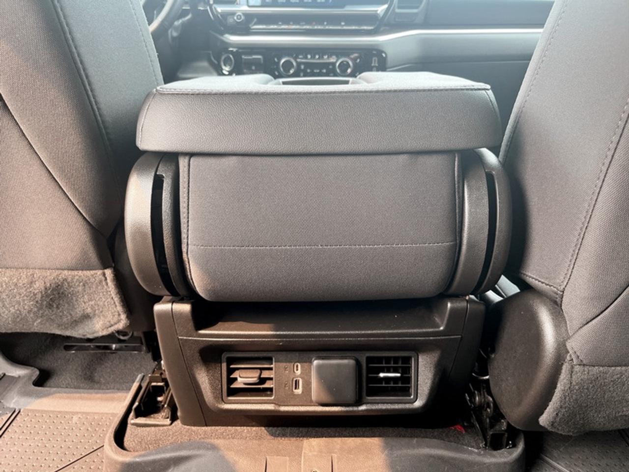 2023 Chevrolet Silverado 1500 LT  **CLEAN CARFAX** Photo