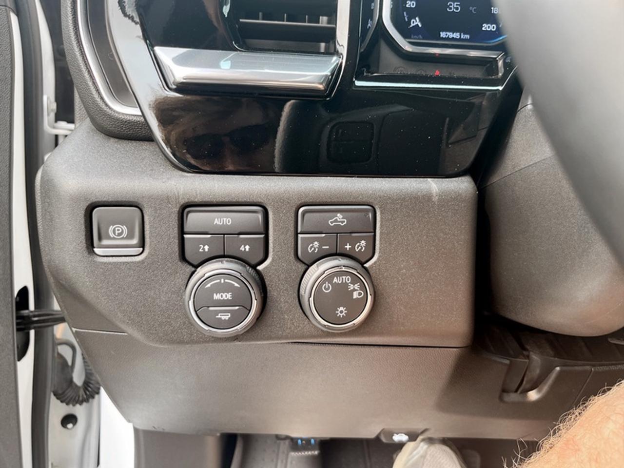 2023 Chevrolet Silverado 1500 LT  **CLEAN CARFAX** Photo