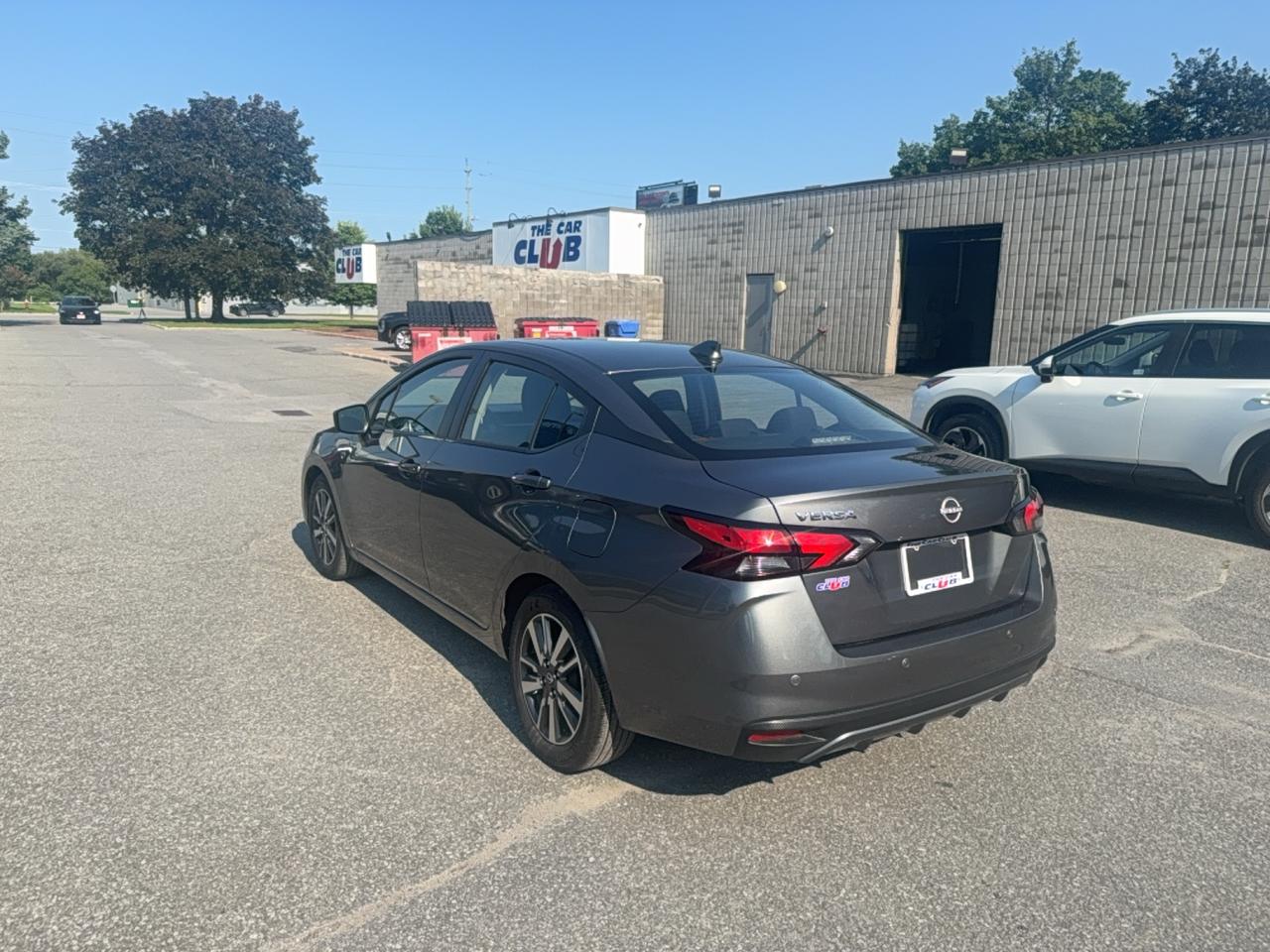 2025 Nissan Versa SV