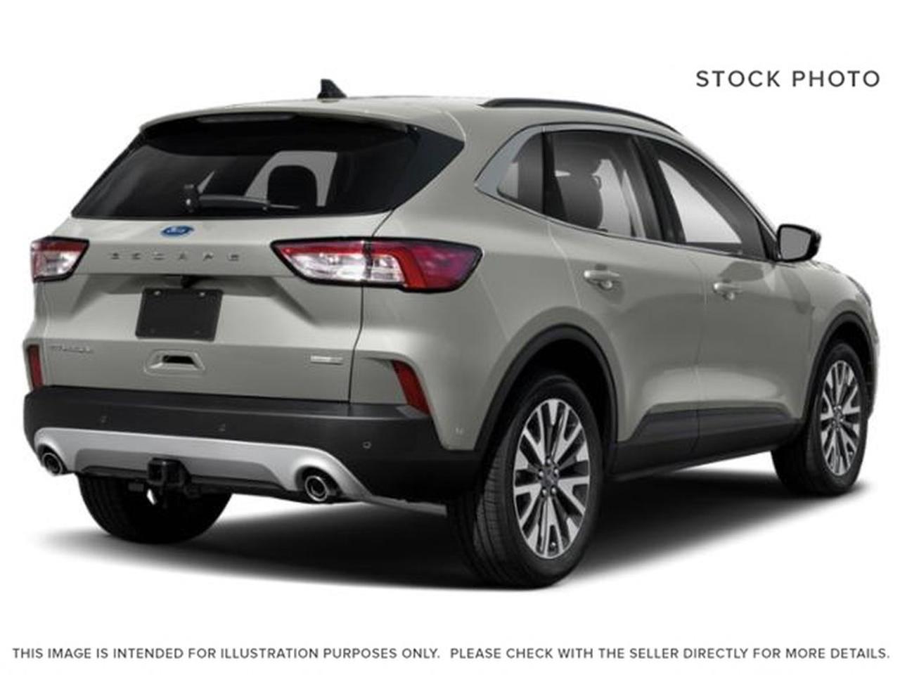 2021 Ford Escape Titanium Photo2