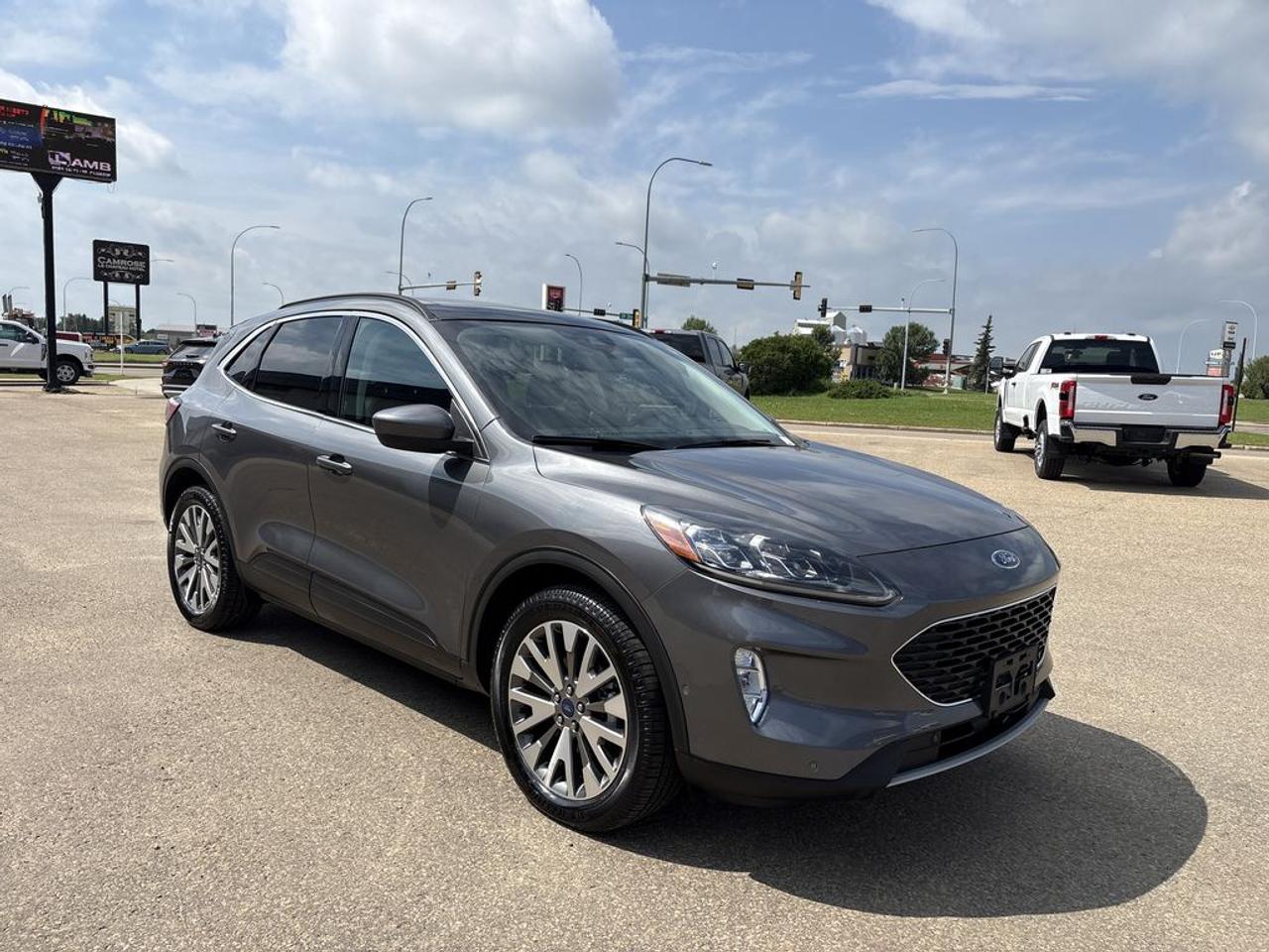 2021 Ford Escape Titanium Hybrid Photo0