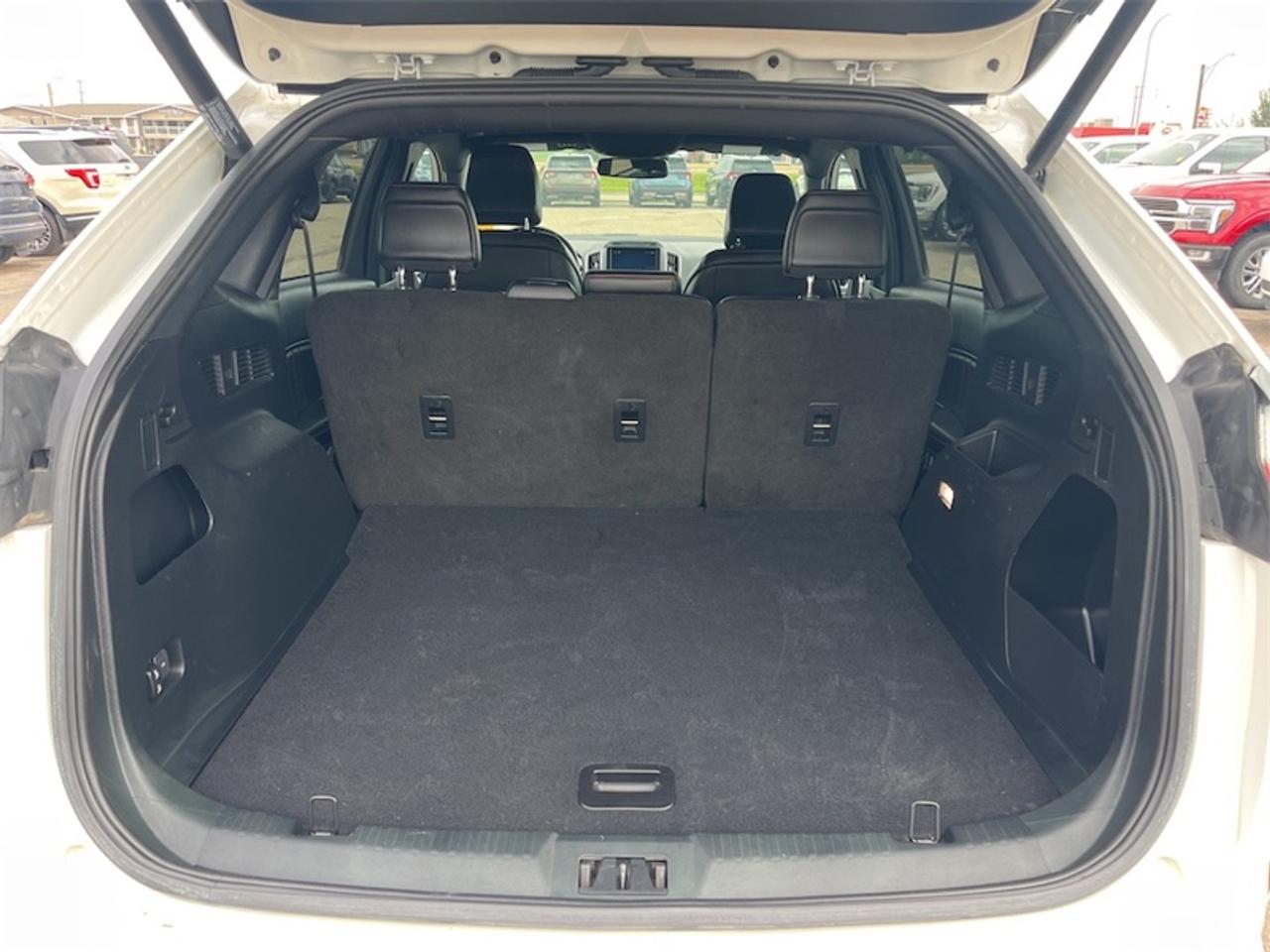2021 Ford Edge  Photo5