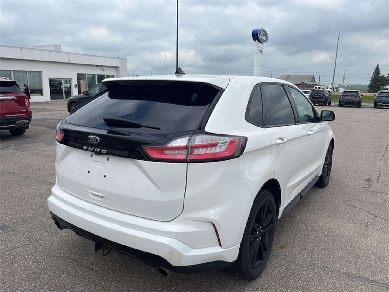 2021 Ford Edge  Photo5