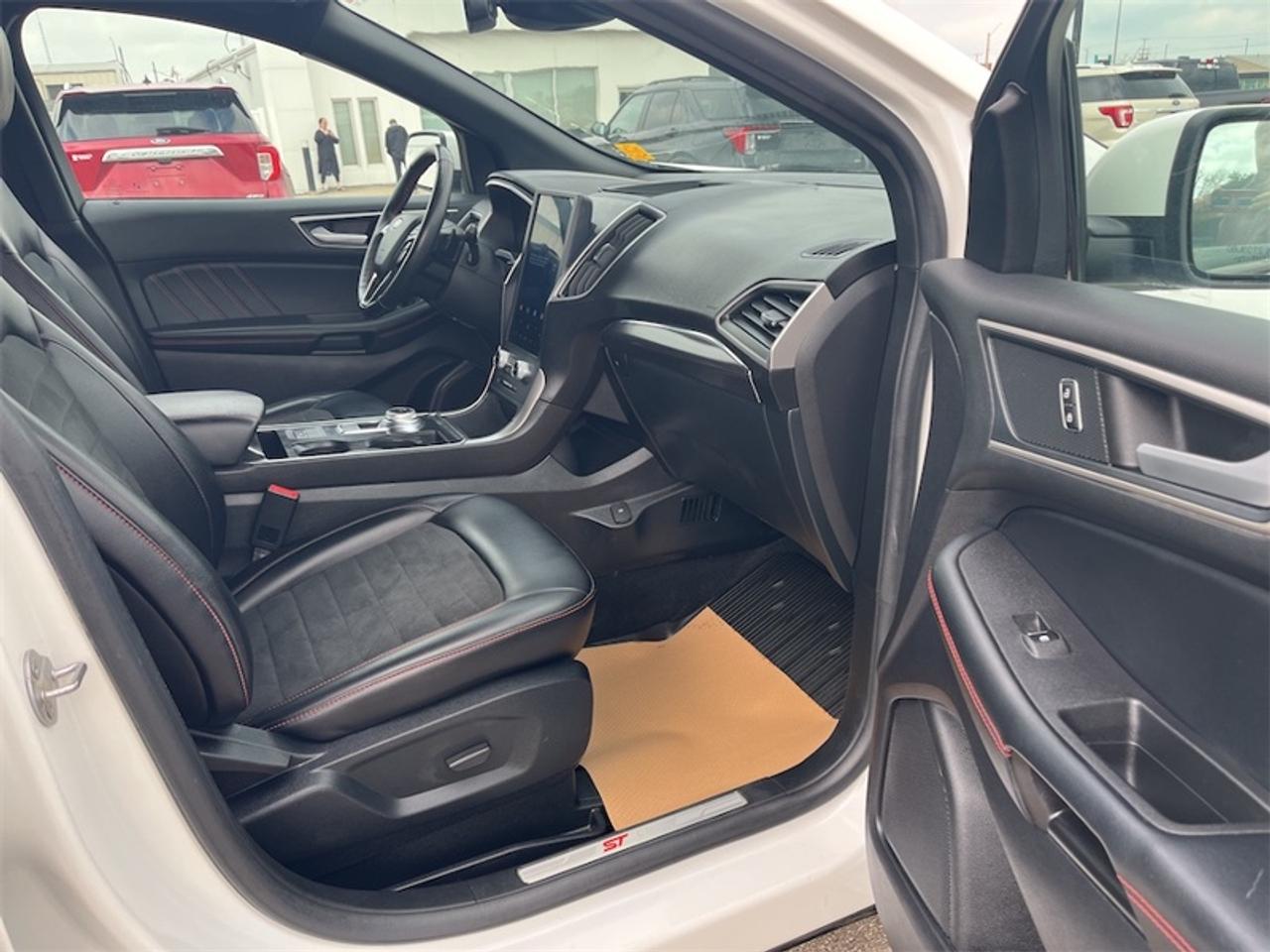 2021 Ford Edge  Photo5