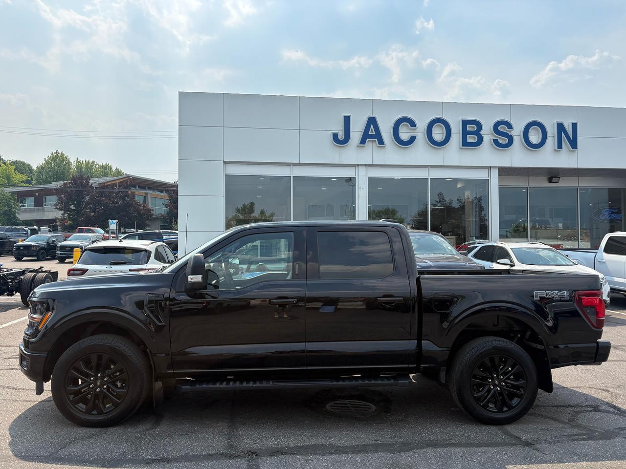2024 Ford F-150 XLT Photo1