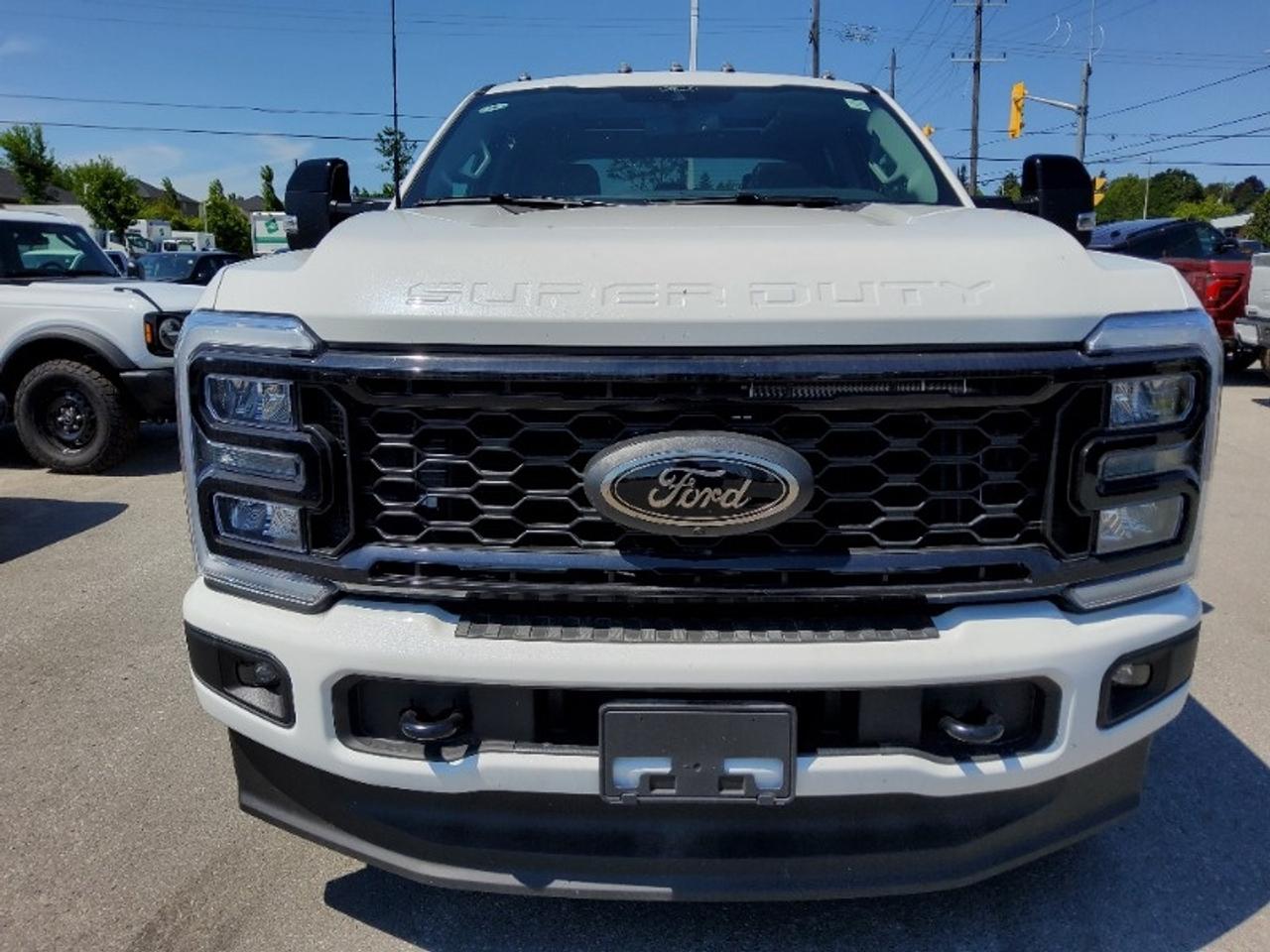 2026 Ford F-350 Super Duty SRW Lariat Photo