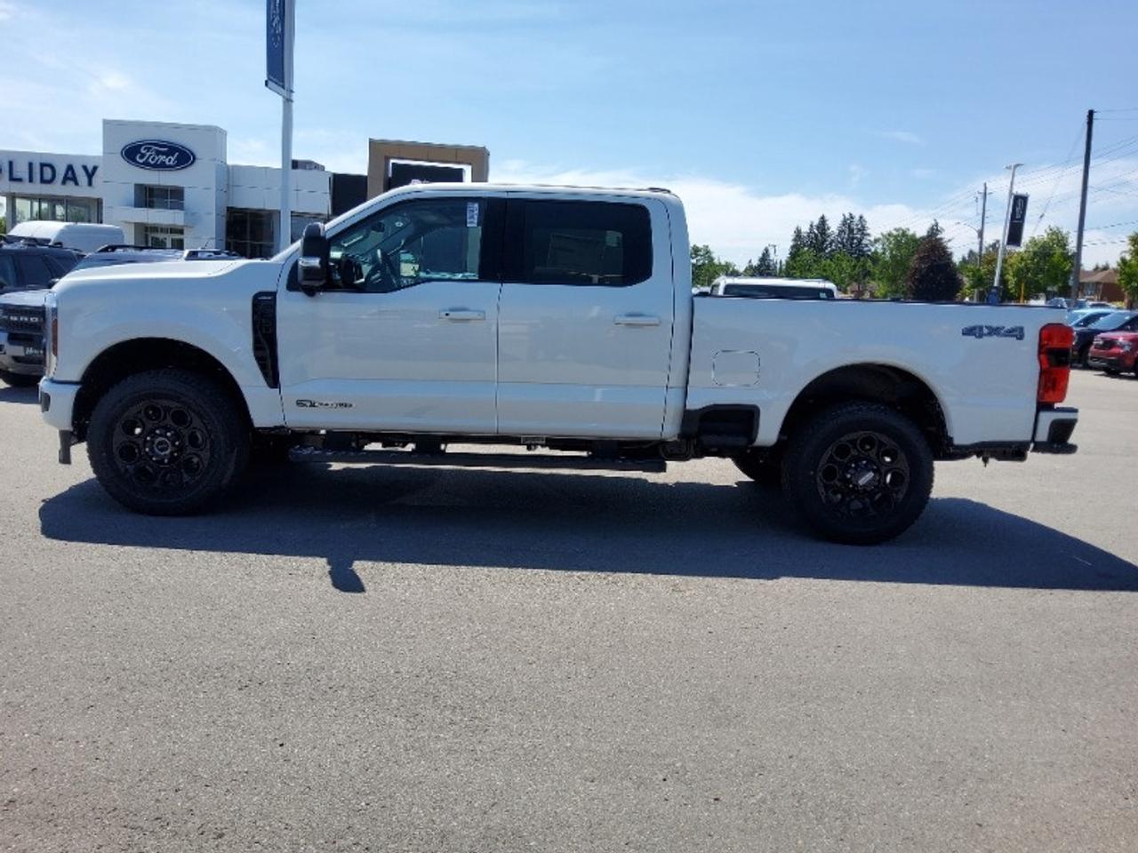 2026 Ford F-350 Super Duty SRW Lariat Photo