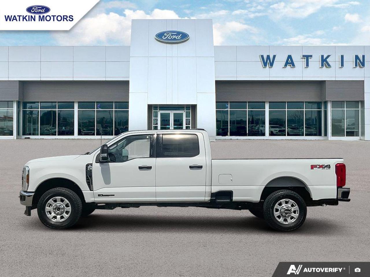 2024 Ford F-350 SuperCrew 4X4 XLT 6.7L POWER STROKE 176"WB Photo1