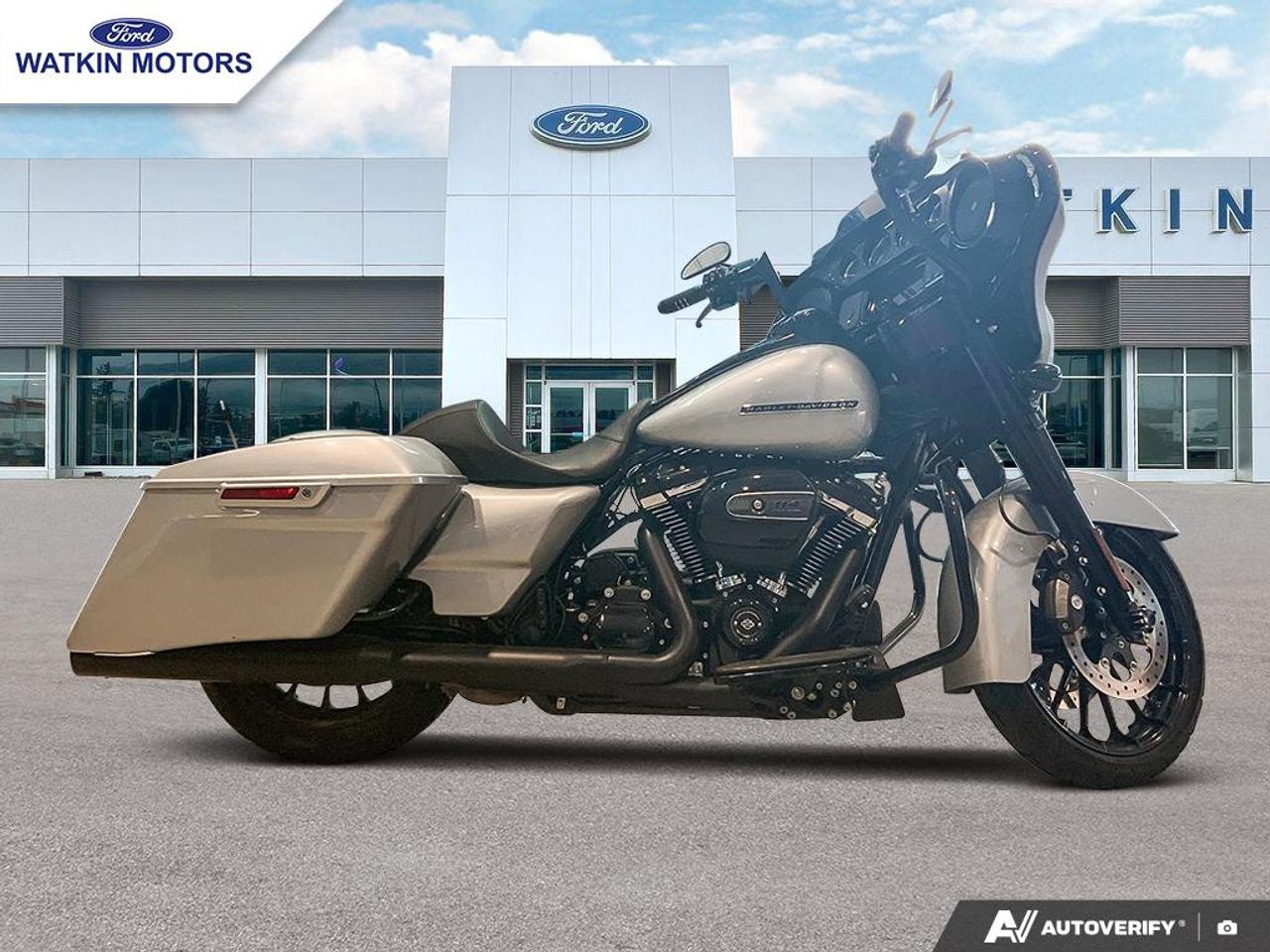 2019 Harley-Davidson Street Glide Special FLHXS Photo4