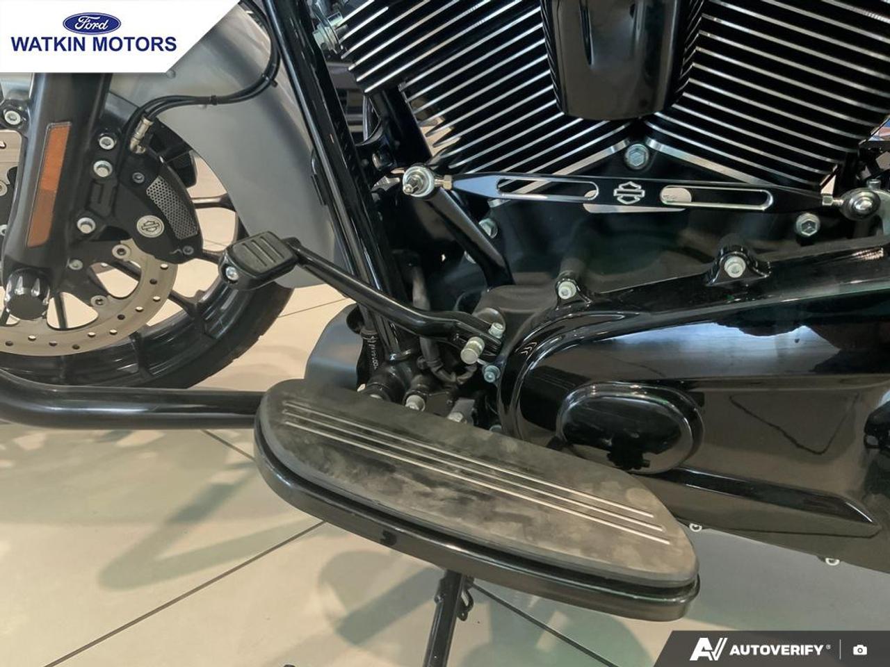 2019 Harley-Davidson Street Glide Special FLHXS Photo15