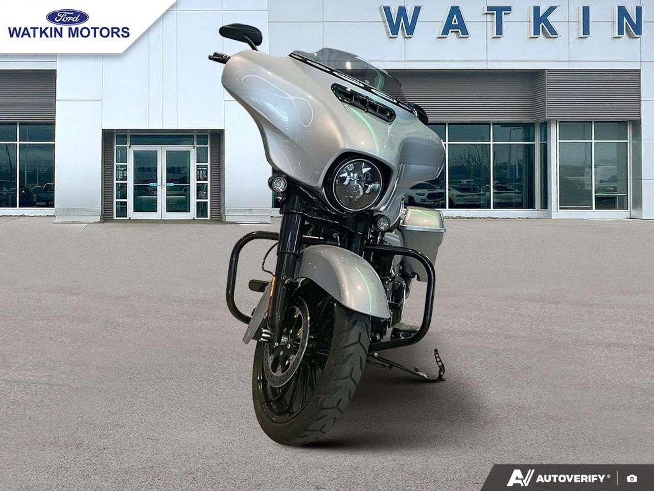 2019 Harley-Davidson Street Glide Special FLHXS Photo2