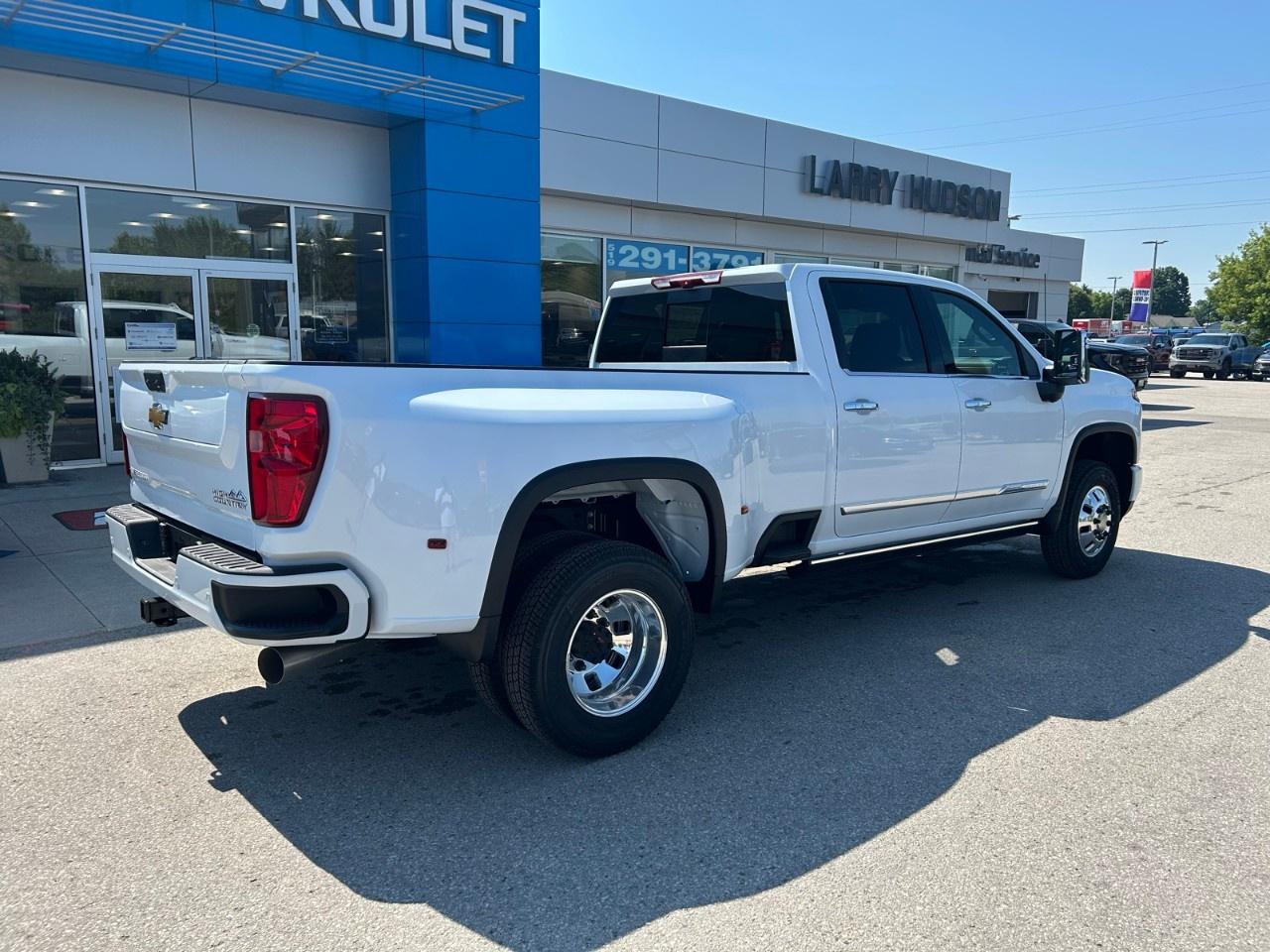 2026 Chevrolet Silverado 3500HD 4WD Crew Cab Long Box High Country Photo