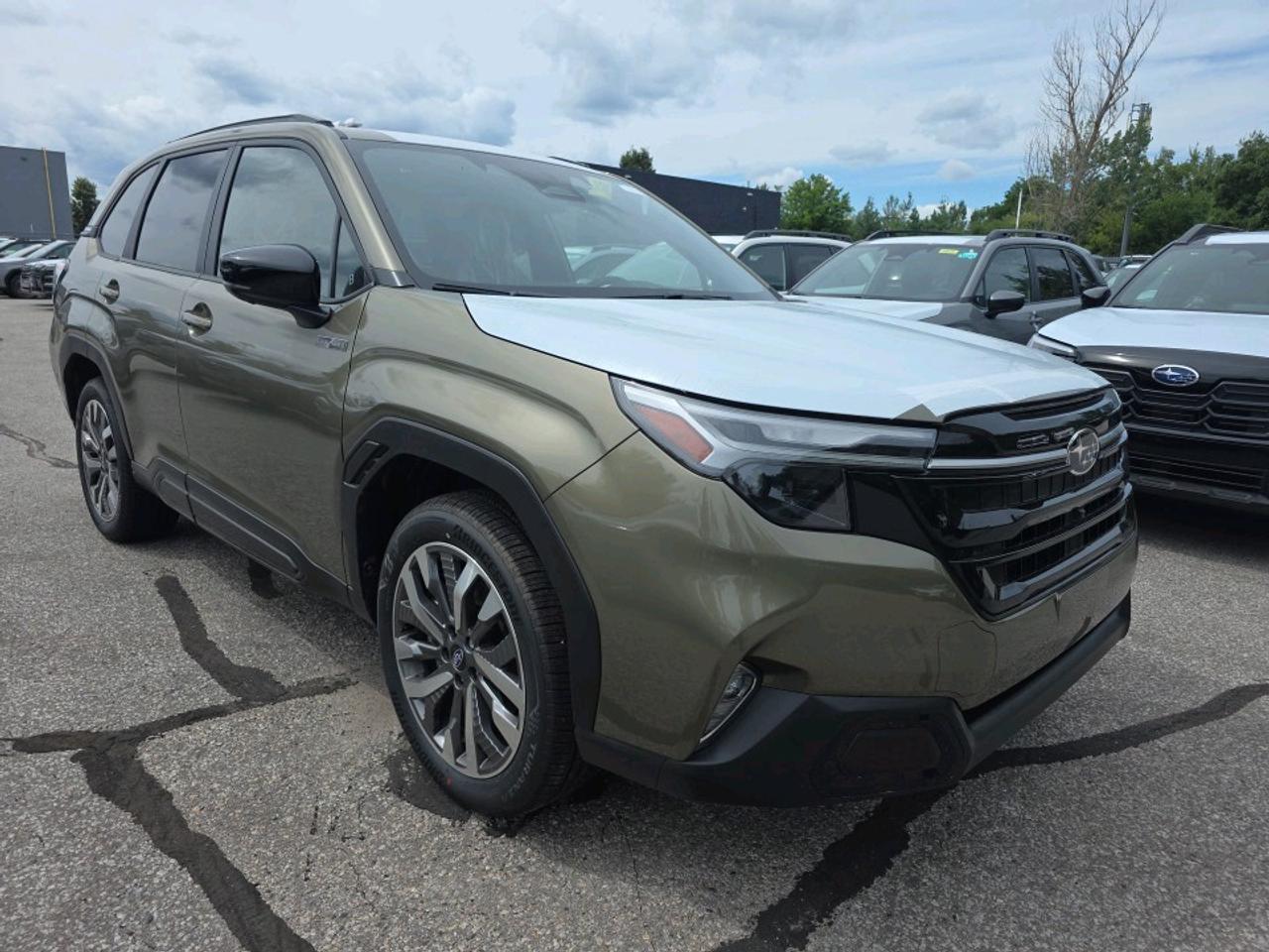 2026 Subaru Forester Premier Photo1