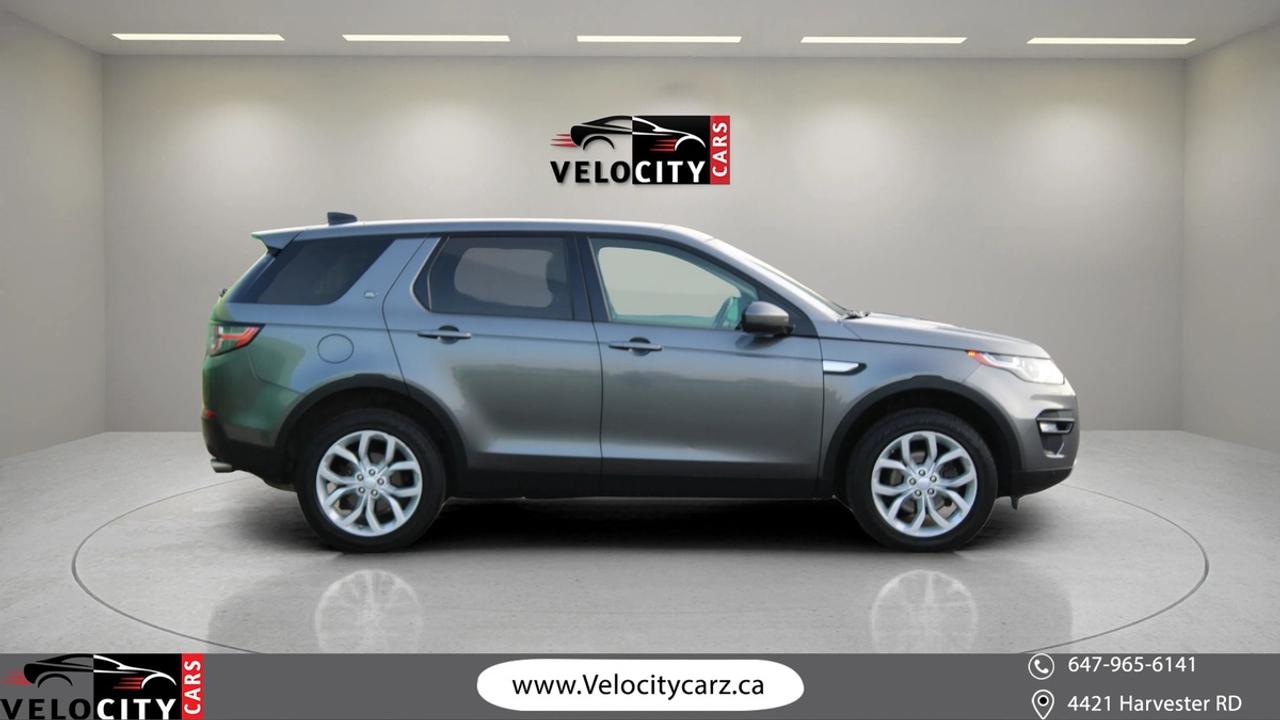 2017 Land Rover Discovery Sport HSE Photo