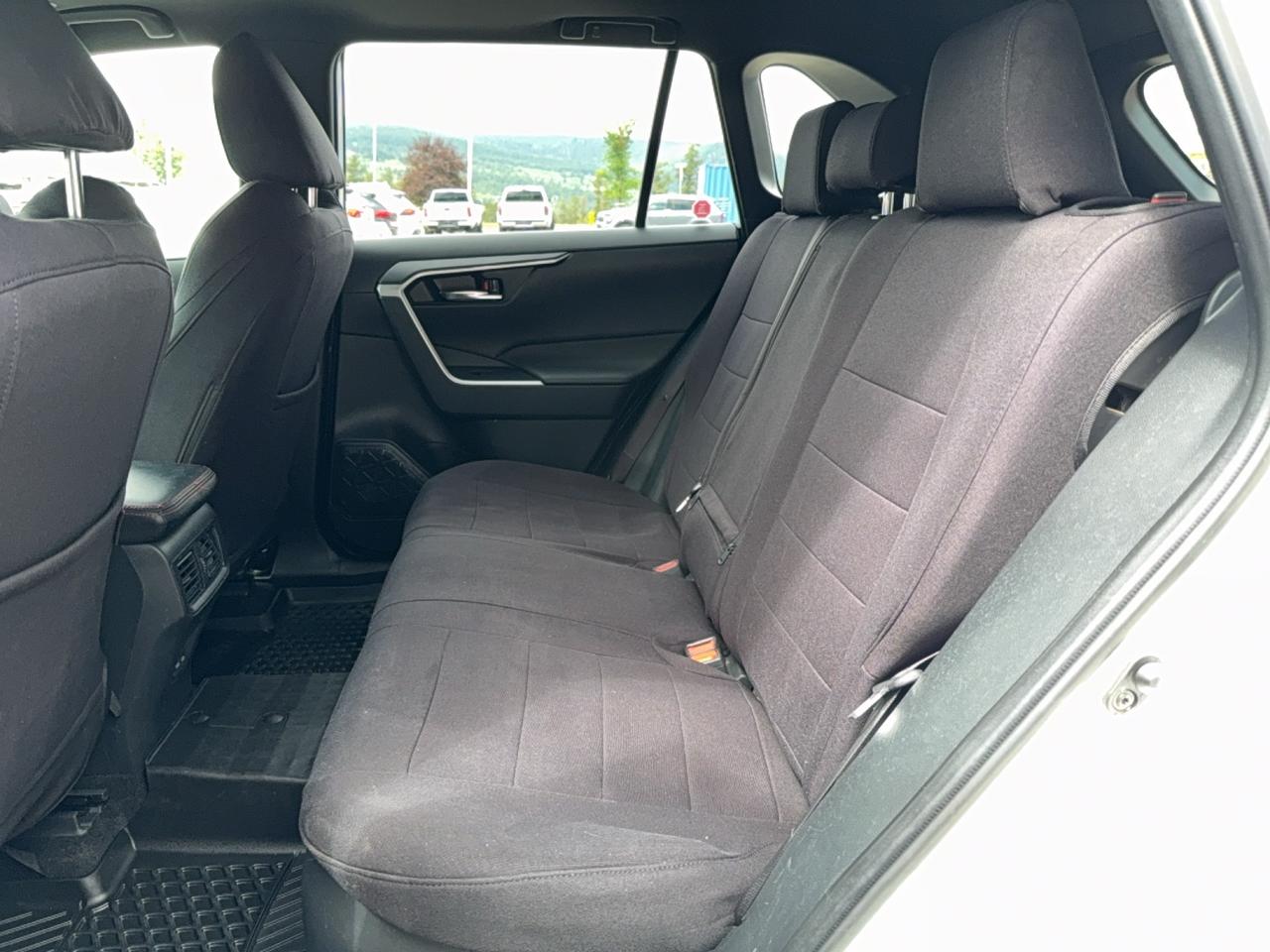 2023 Toyota RAV4 Plug-In Hybrid SE Photo
