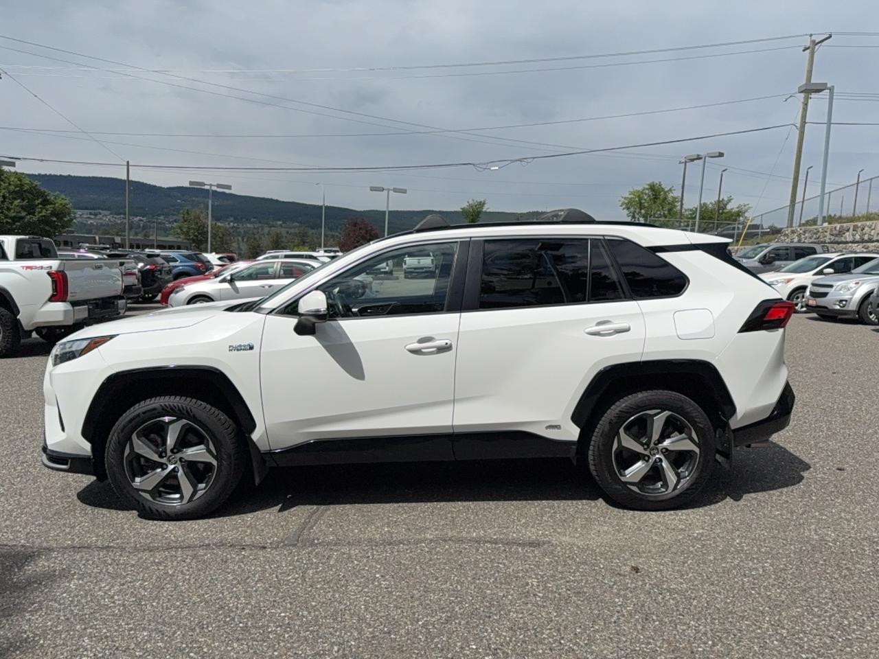 2023 Toyota RAV4 Plug-In Hybrid SE Photo
