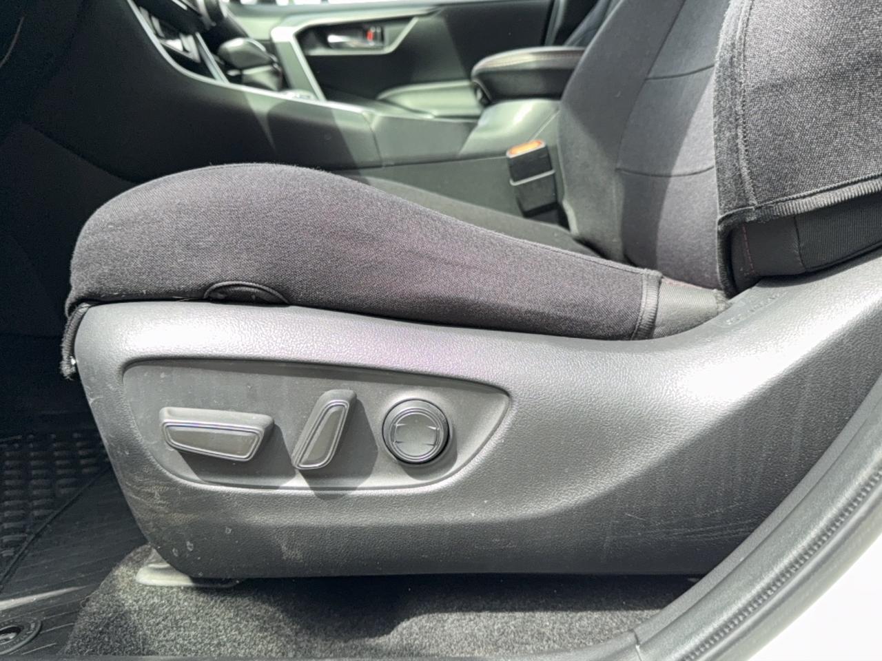 2023 Toyota RAV4 Plug-In Hybrid SE Photo